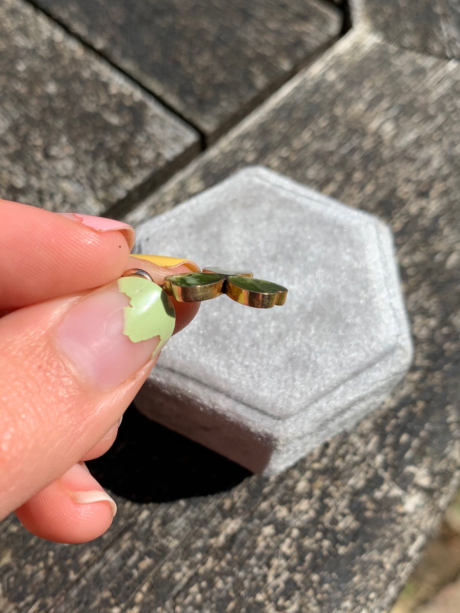 CEC525A9-2C04-444C-9ED1-A74D52C89612