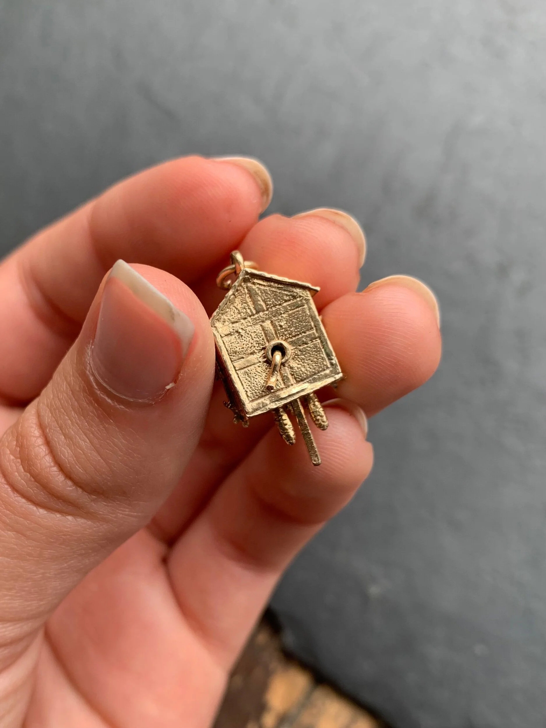 F99C54BE-34ED-4F12-82FC-3FD316DD9C82