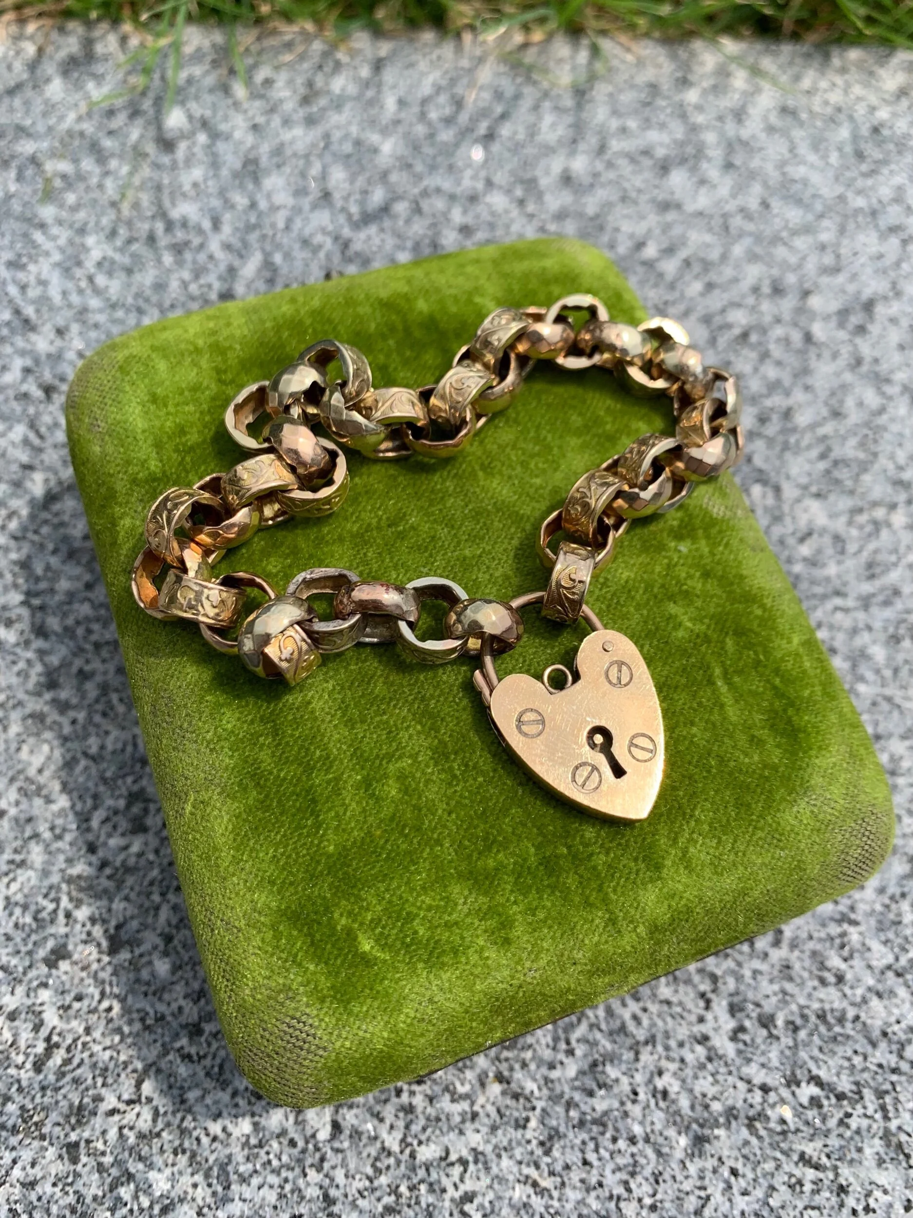 9355A56B-6B16-4A9E-A895-3D7E01236CD5