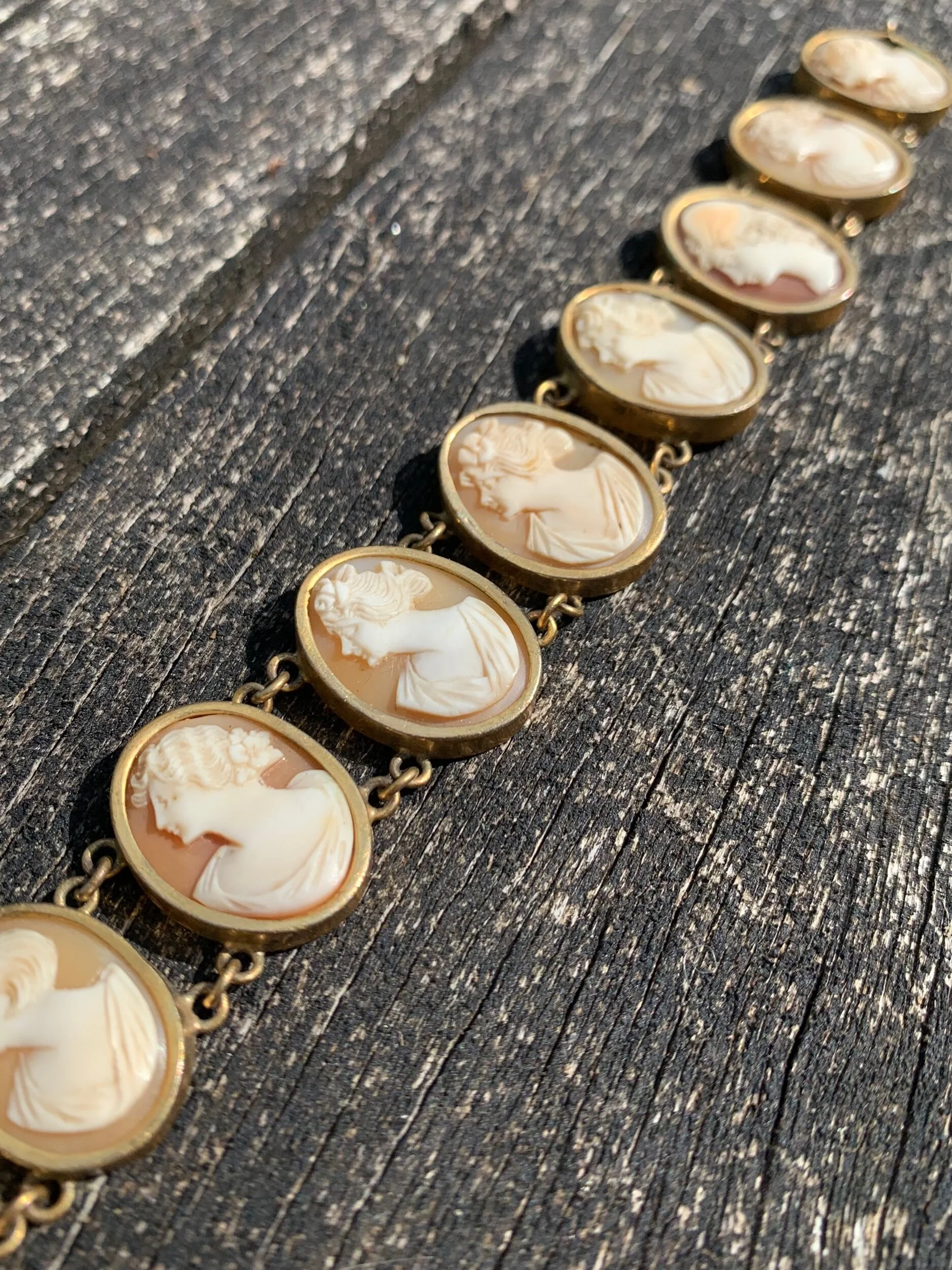 BF79687A-CFD9-4A70-98CF-B23B166DE35D