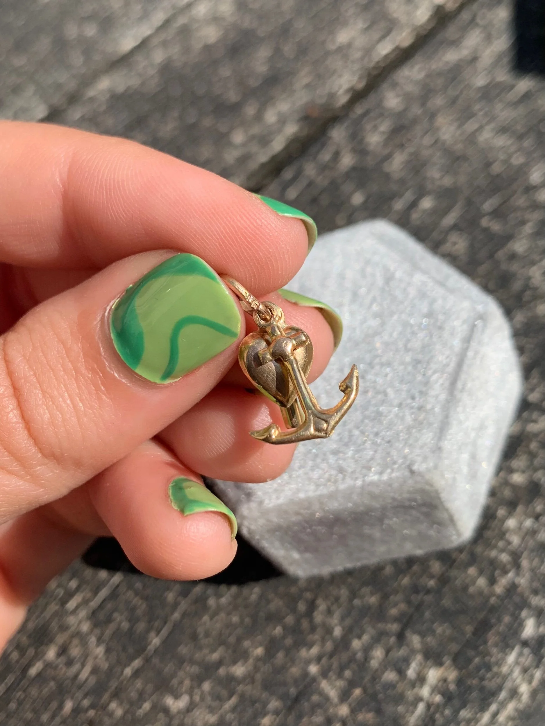 6EDD8612-6861-4874-94B1-2806C77E4A9D