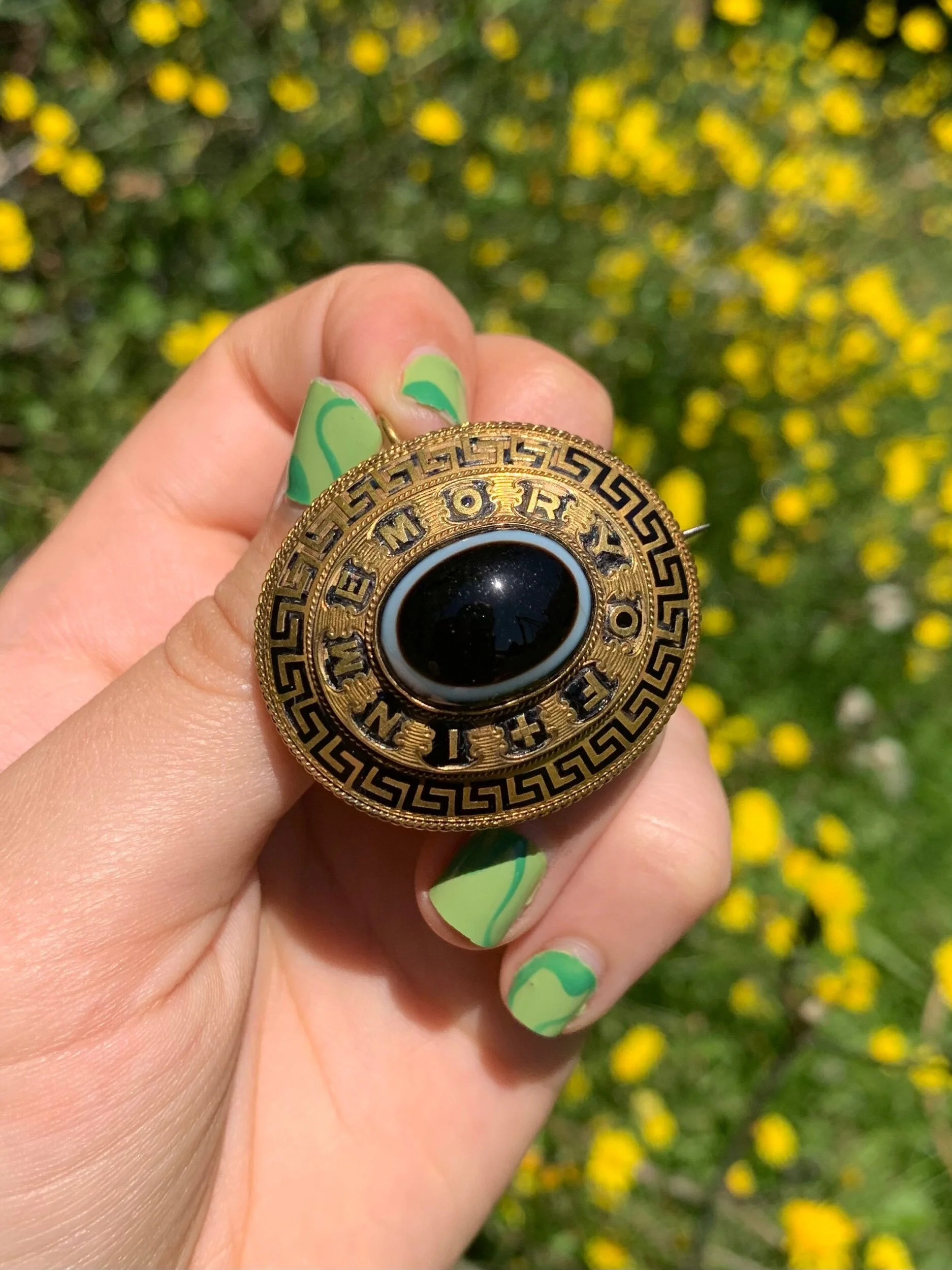 D7987DEA-8972-4C4D-BC47-8900C24486C9