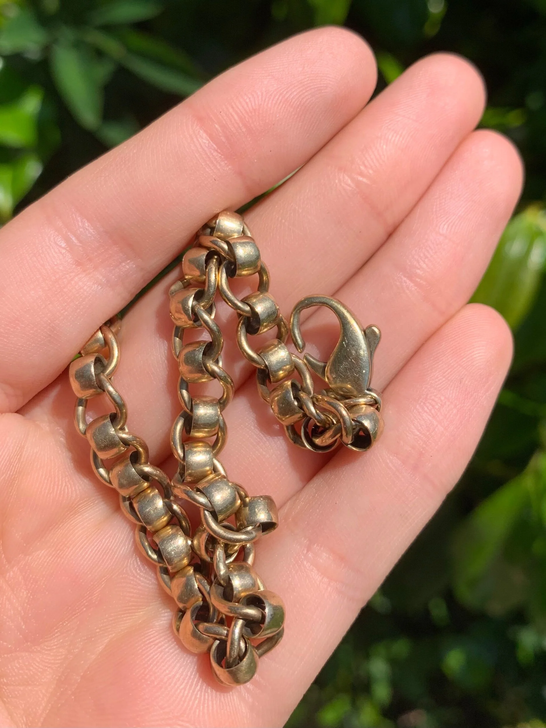 EF2519A9-D504-48C1-8A5F-97F15D5C2CAC