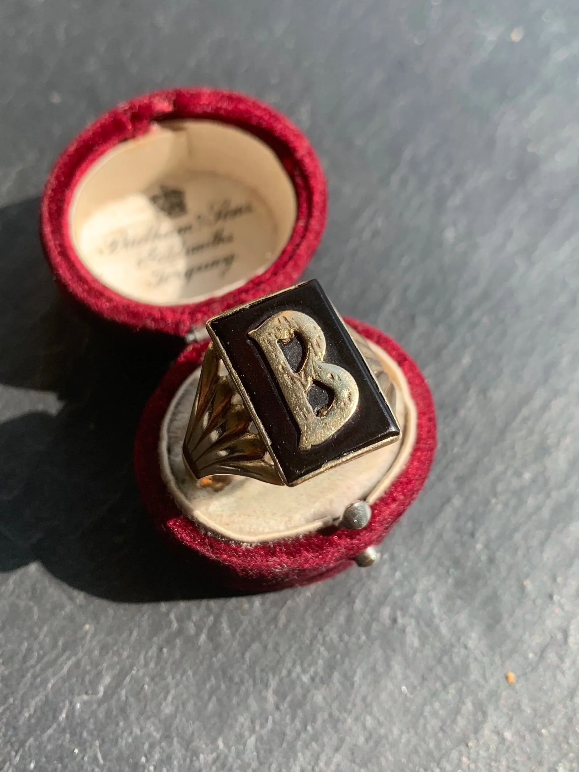 AA2B6DD0-0C60-40FD-8CDE-7D7495F6E9B4