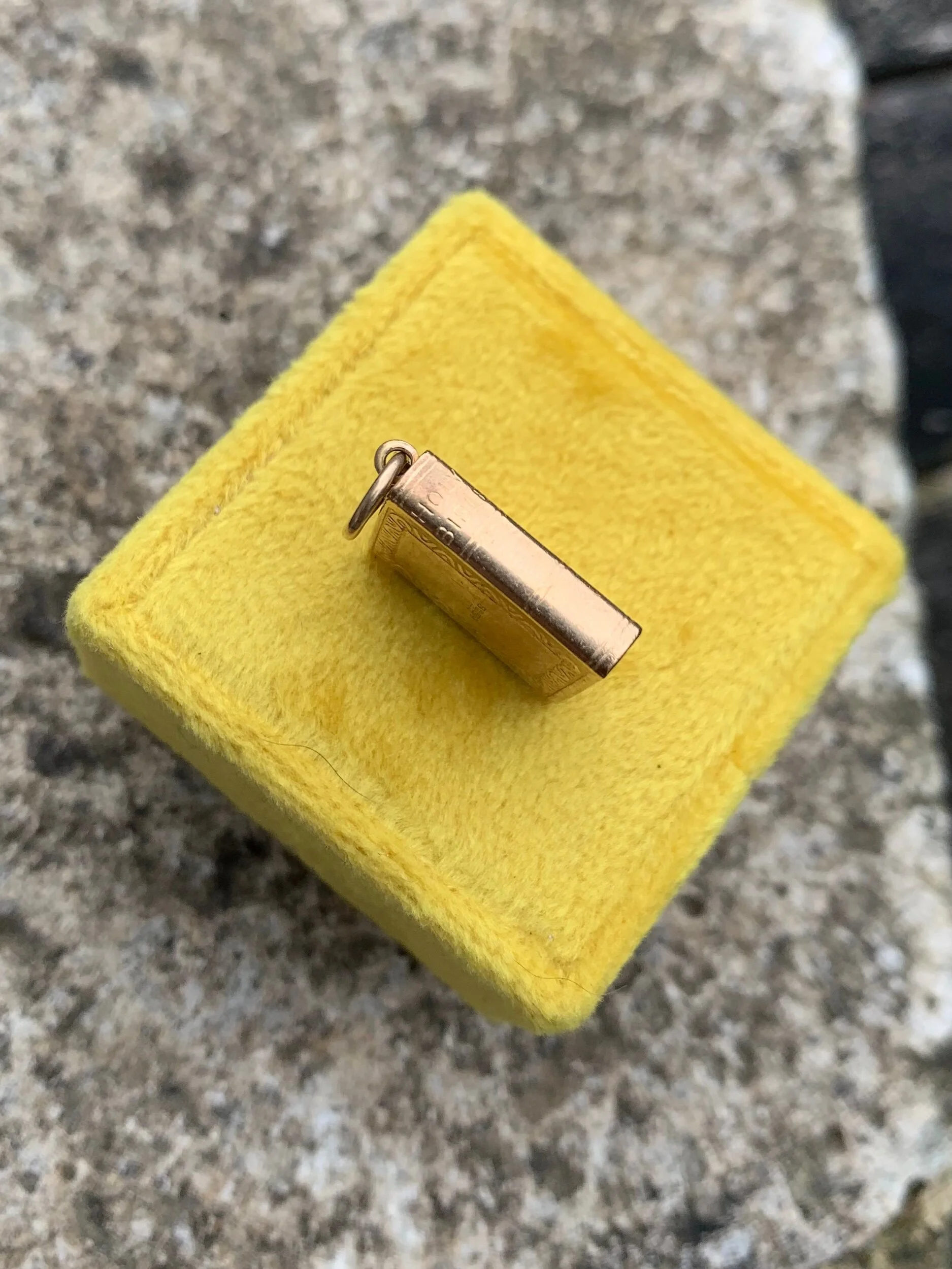 7C5A76ED-B471-4467-A9C6-01DDEB919D9D