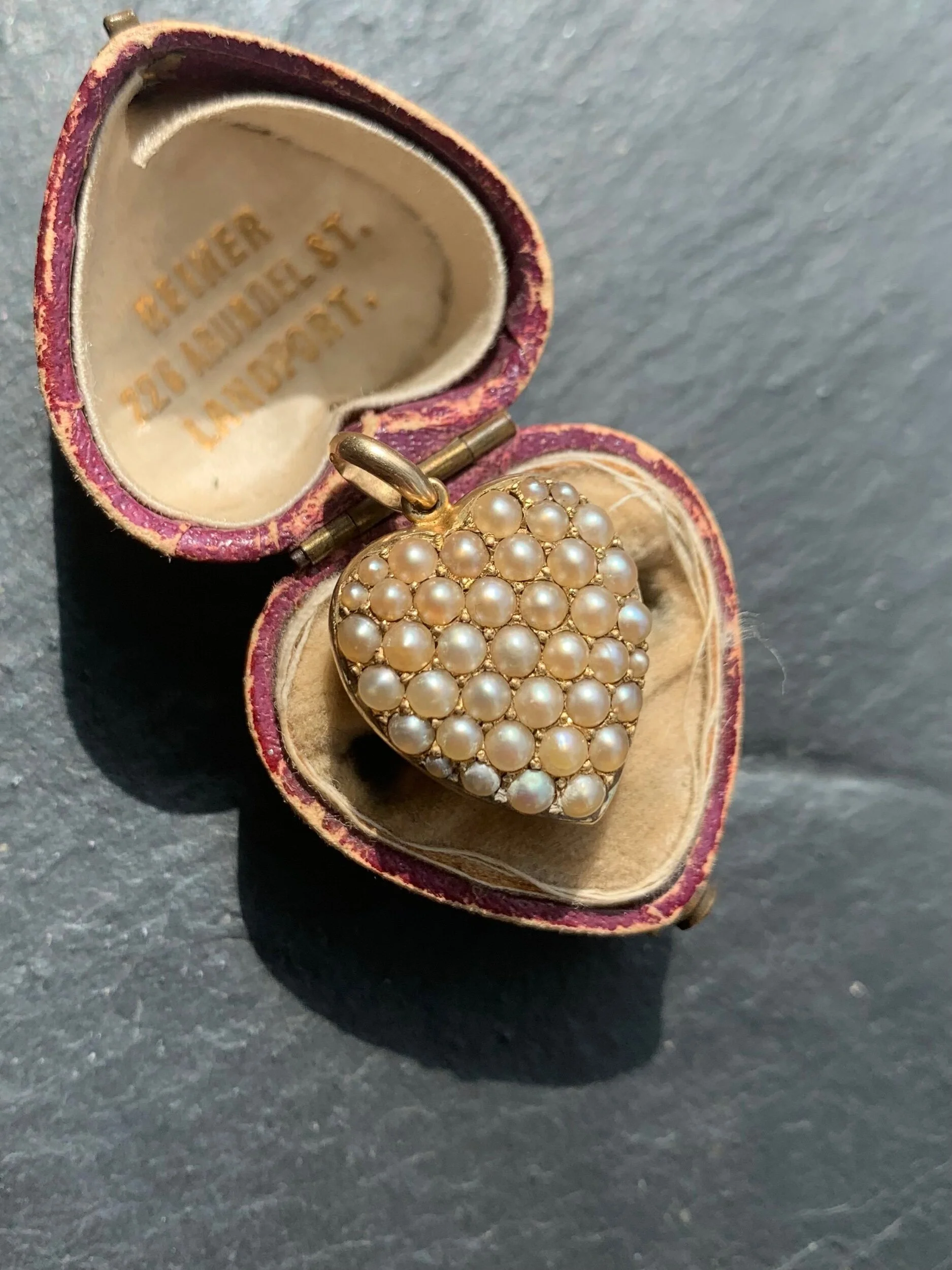 65EB9F24-EC81-4049-A244-F0C098CECA31