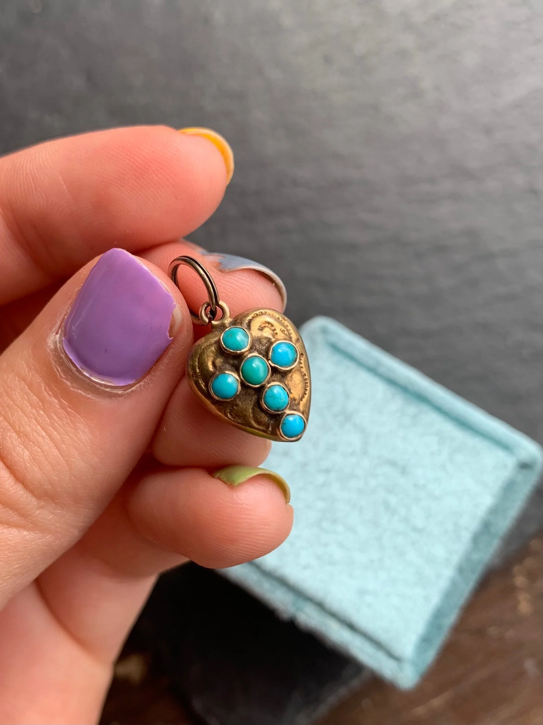 4987F230-8F9D-4E5F-8895-B80C45886C8F