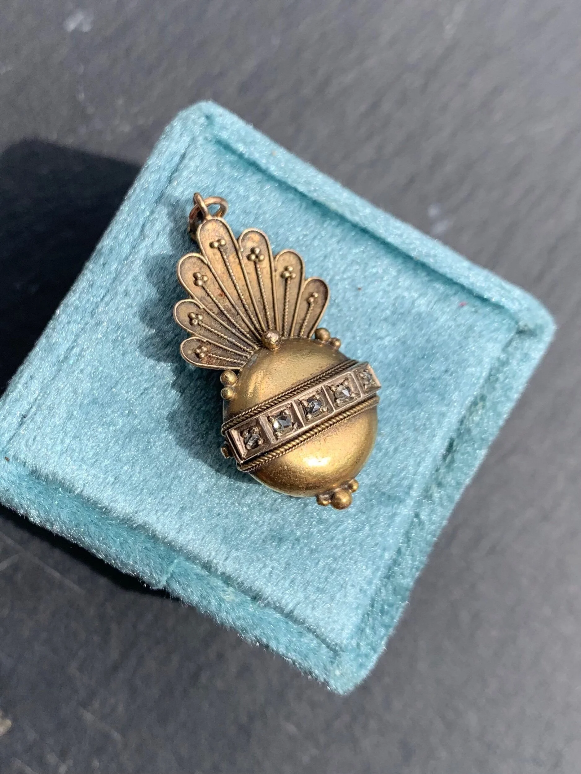 23AB0F5A-1654-402F-A8B1-77BCEDA7FD21