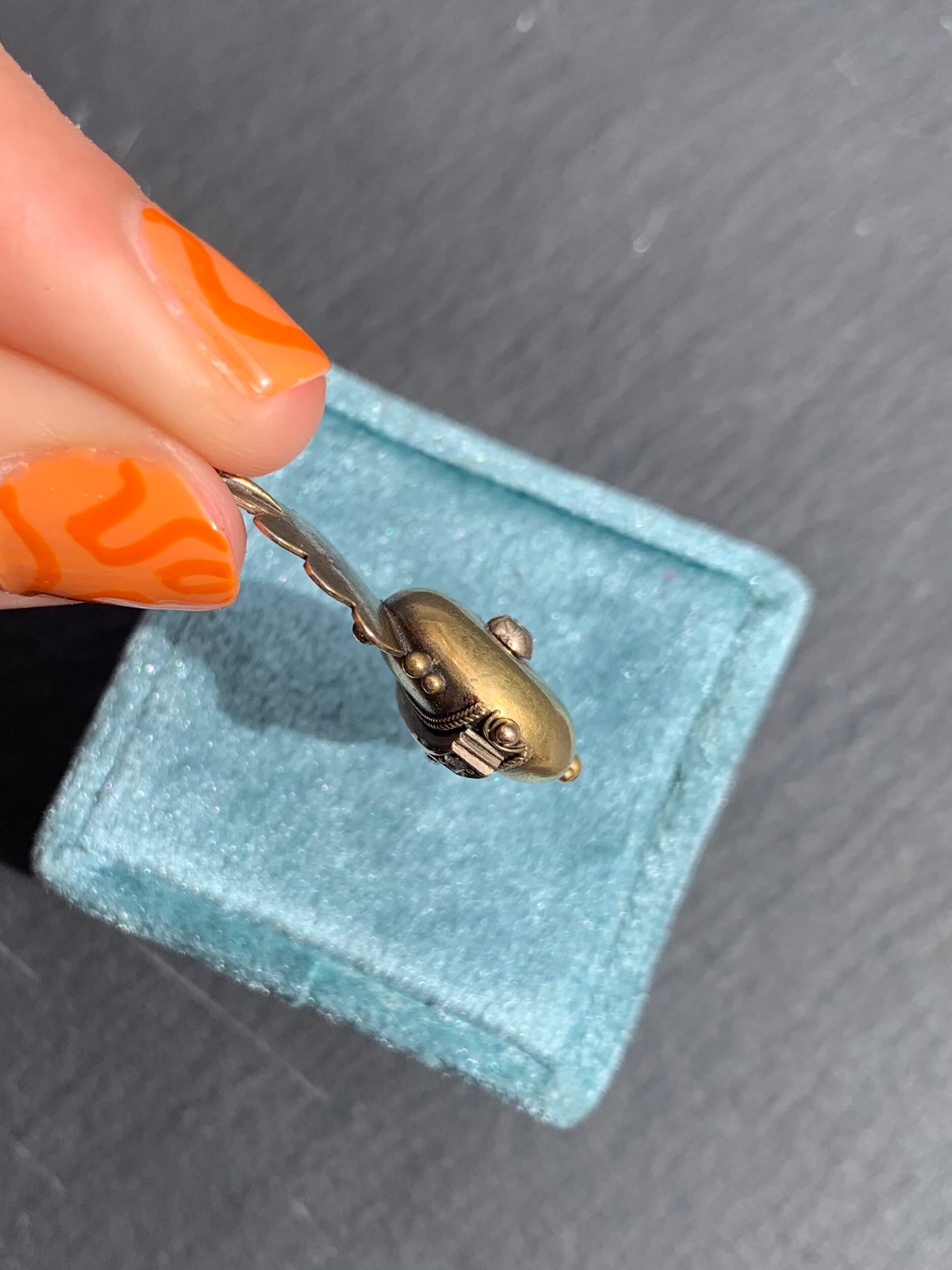 0AD967AA-E453-46BF-9F63-67BF2BE29F63