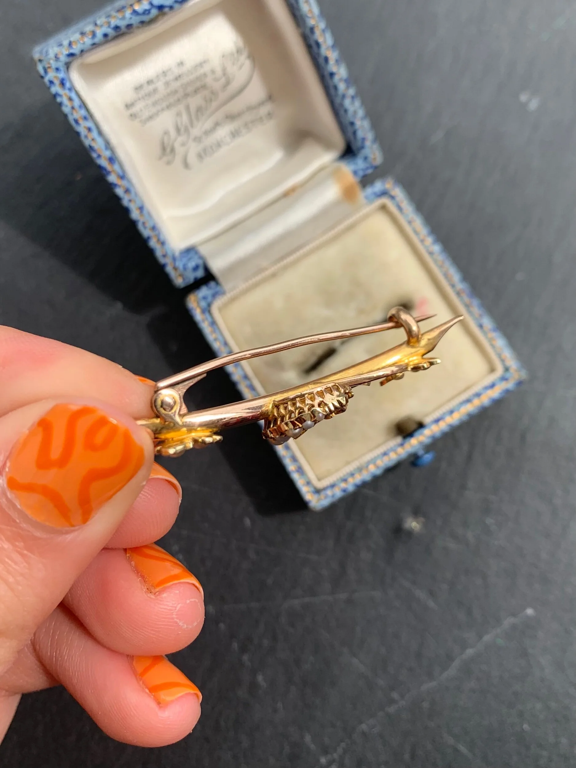 DBFAC87B-682B-4079-B35A-1E27E22983DA