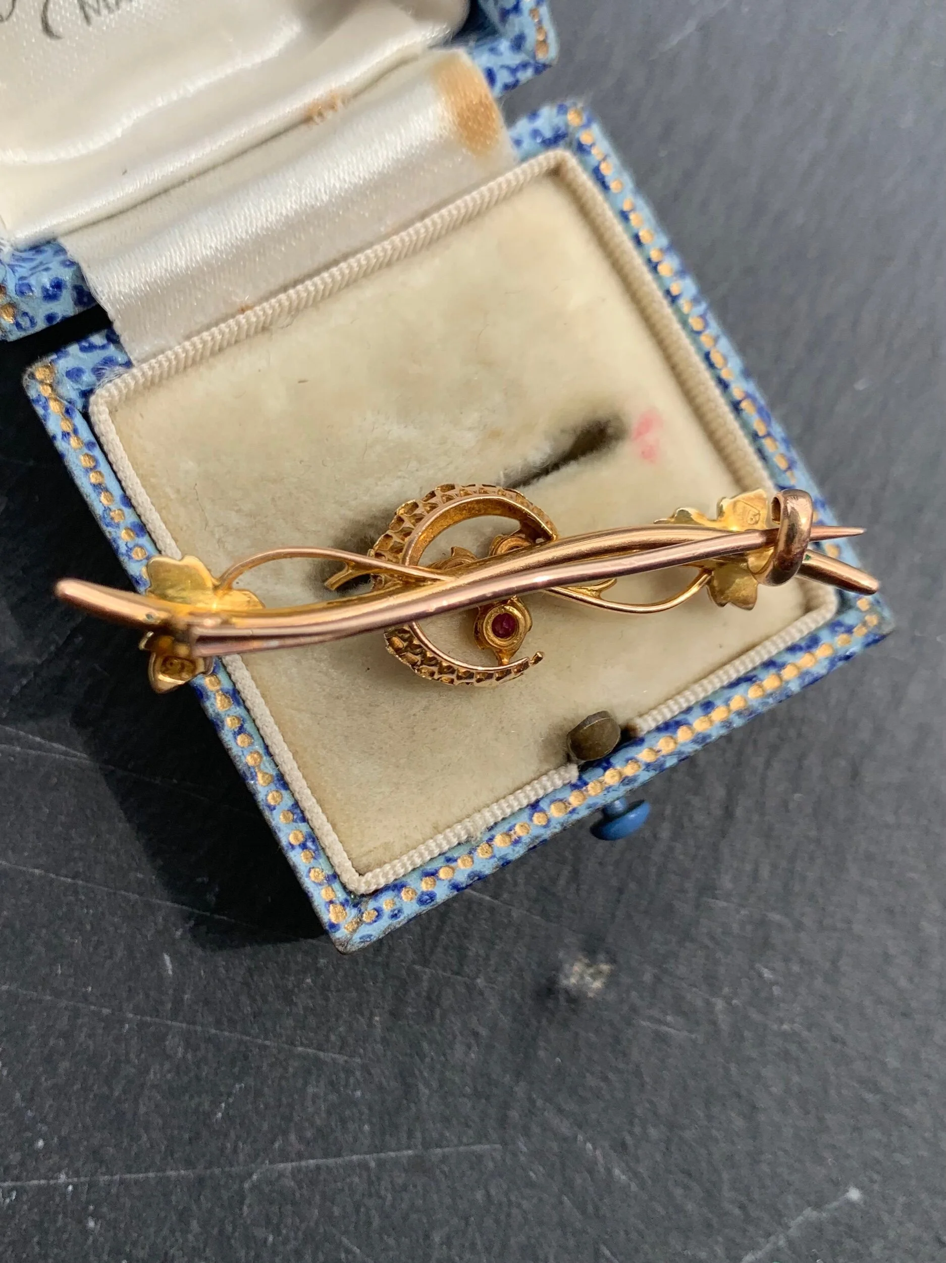 1875D2FC-D5CB-4D06-AB34-F5C795329440