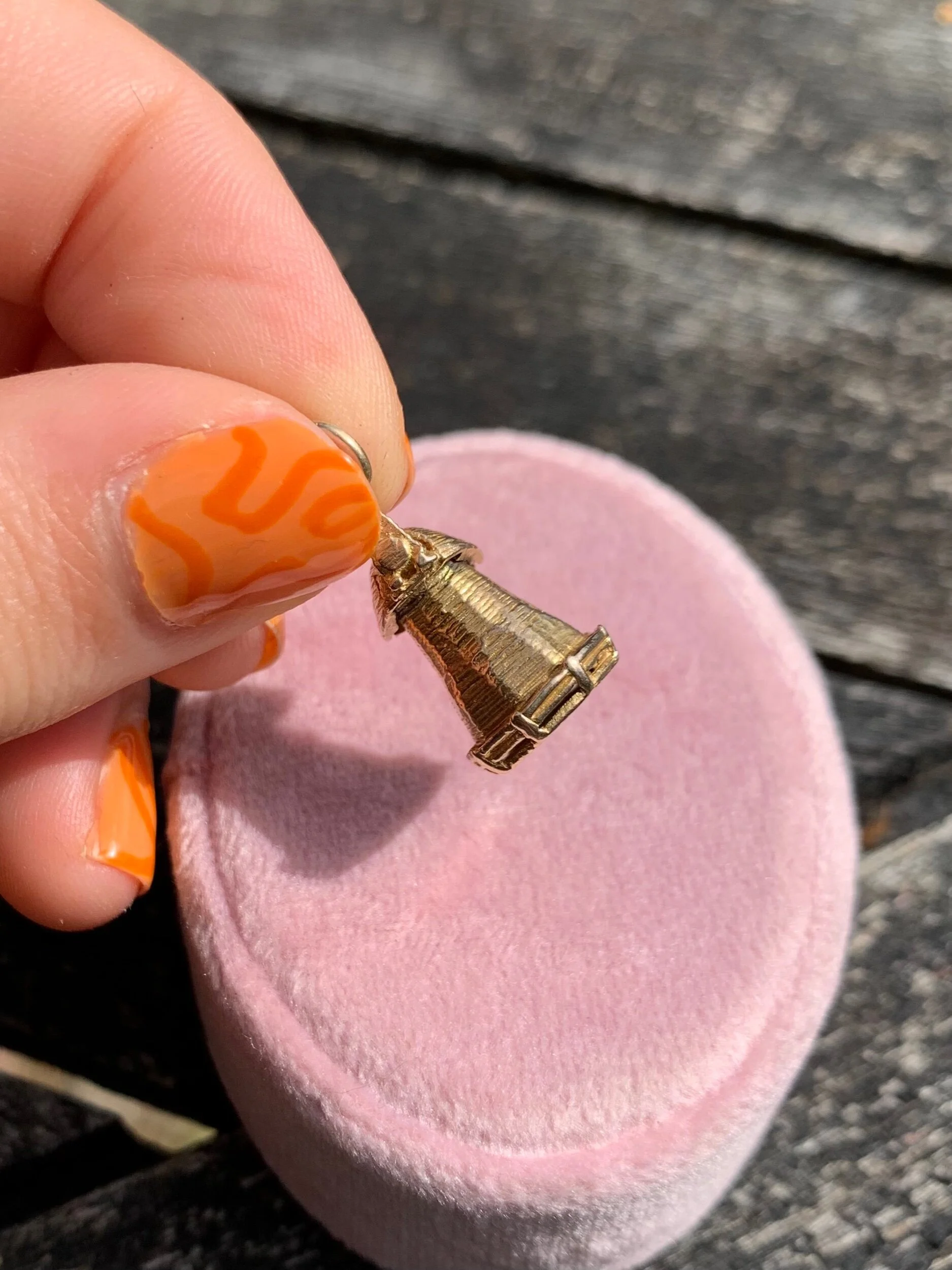 936E9519-2C77-4FFC-84CE-2D1071157603