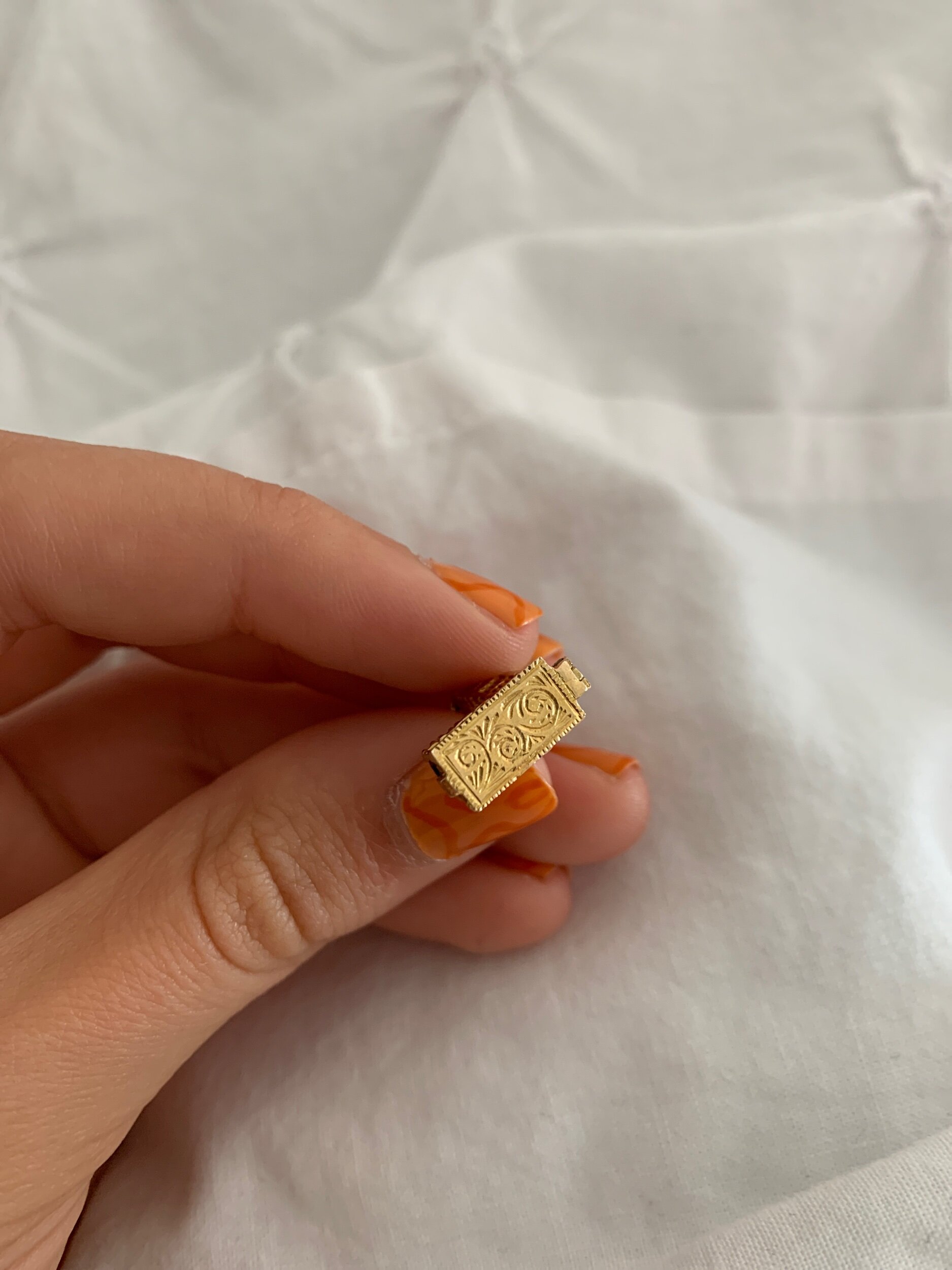 D01DB90F-9627-4846-AD84-34767B5A2A39