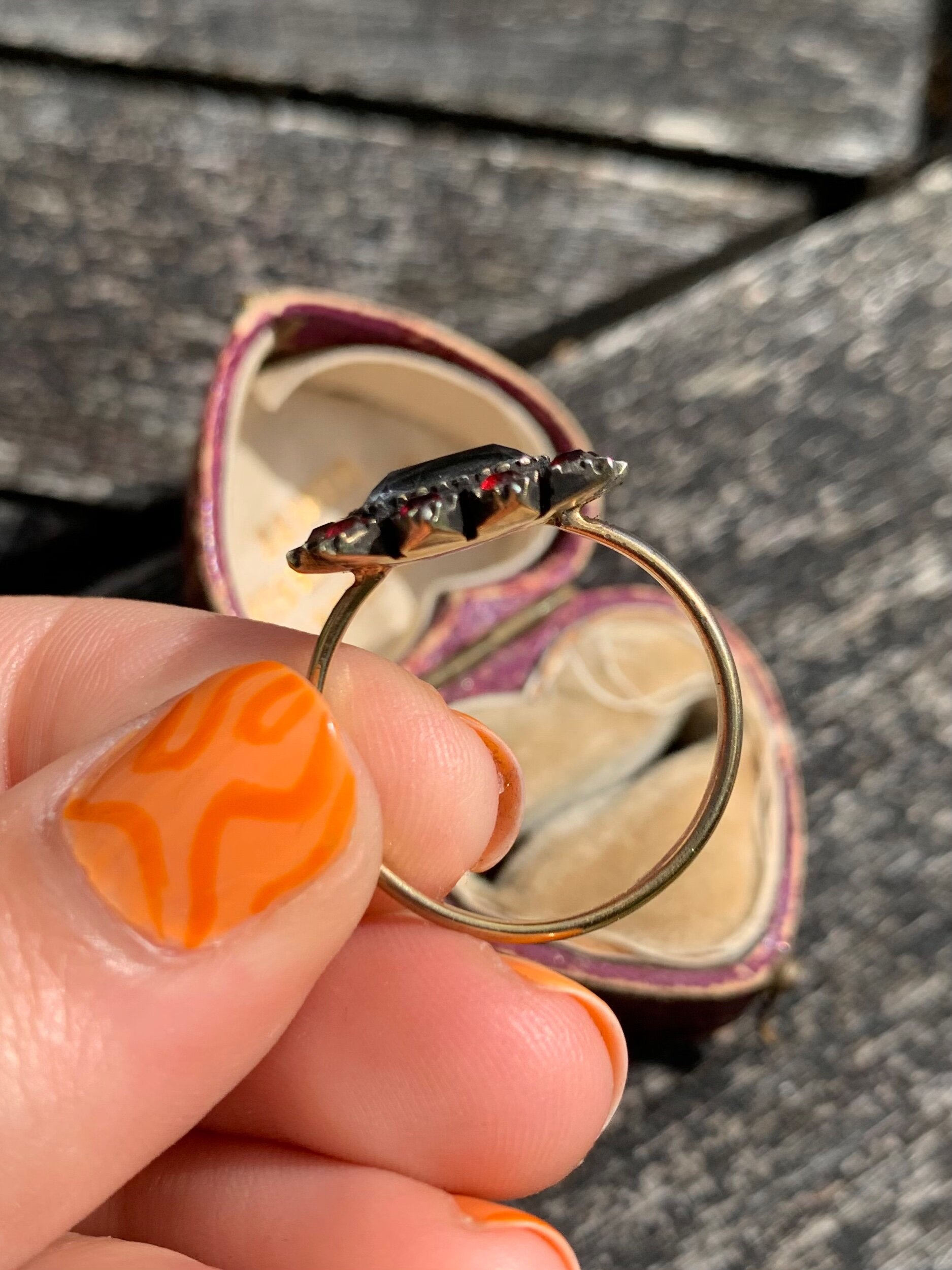 06164B06-7520-414B-A7BC-FBC0435F6476