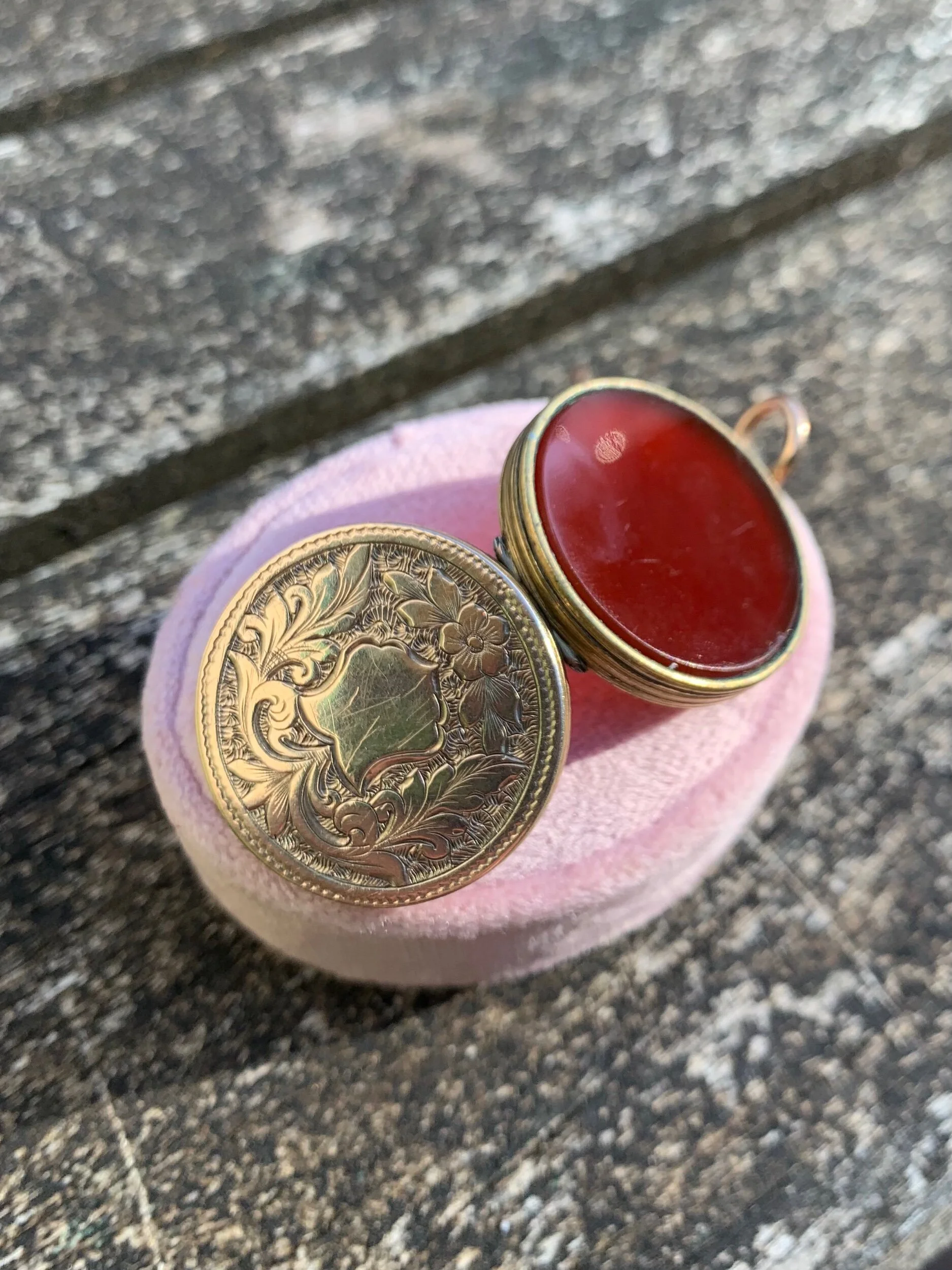 DE9A82E2-9305-4FF1-88B8-5A2B93A0A679