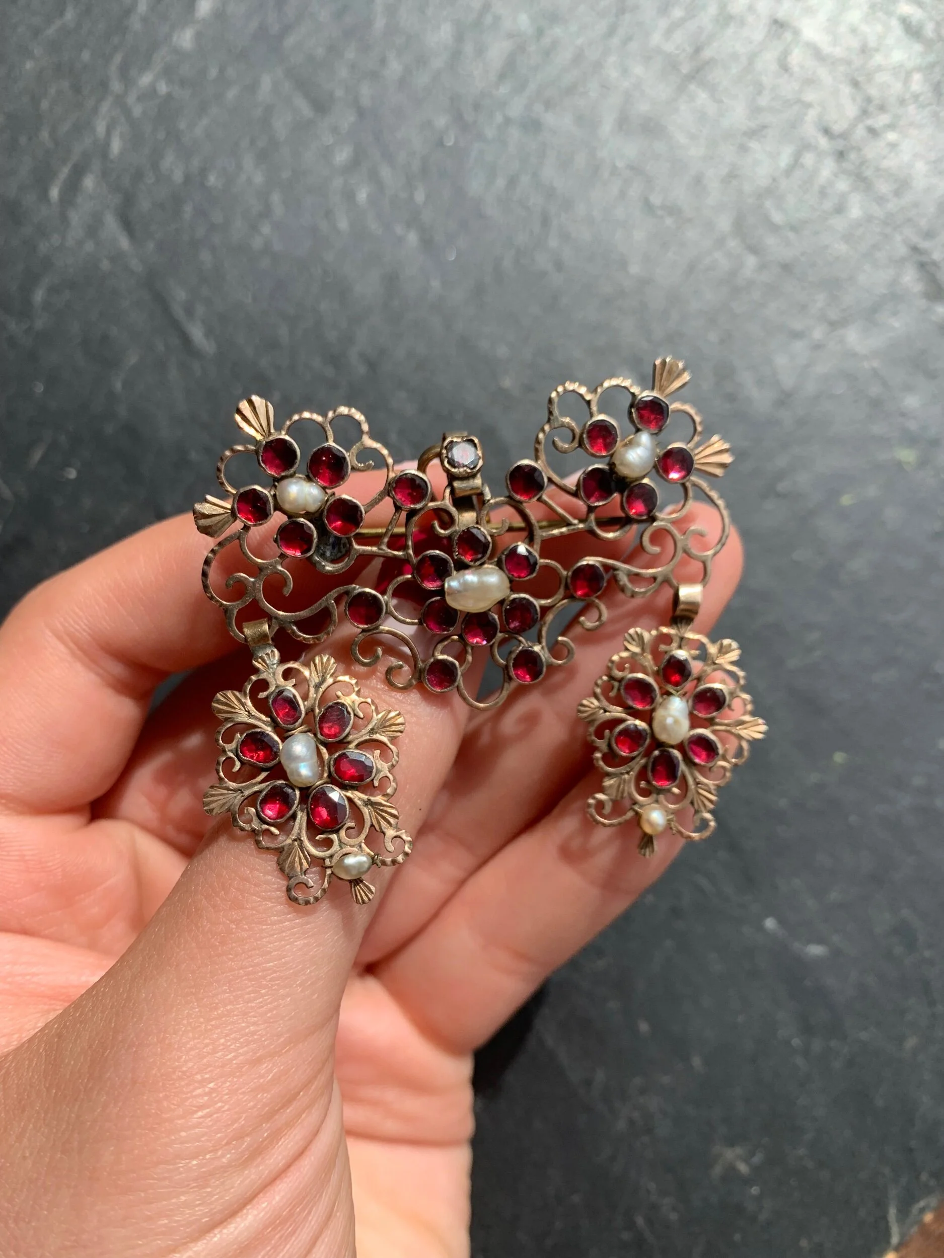 845425CE-9EB6-4D17-9972-C21D27EB0A7F