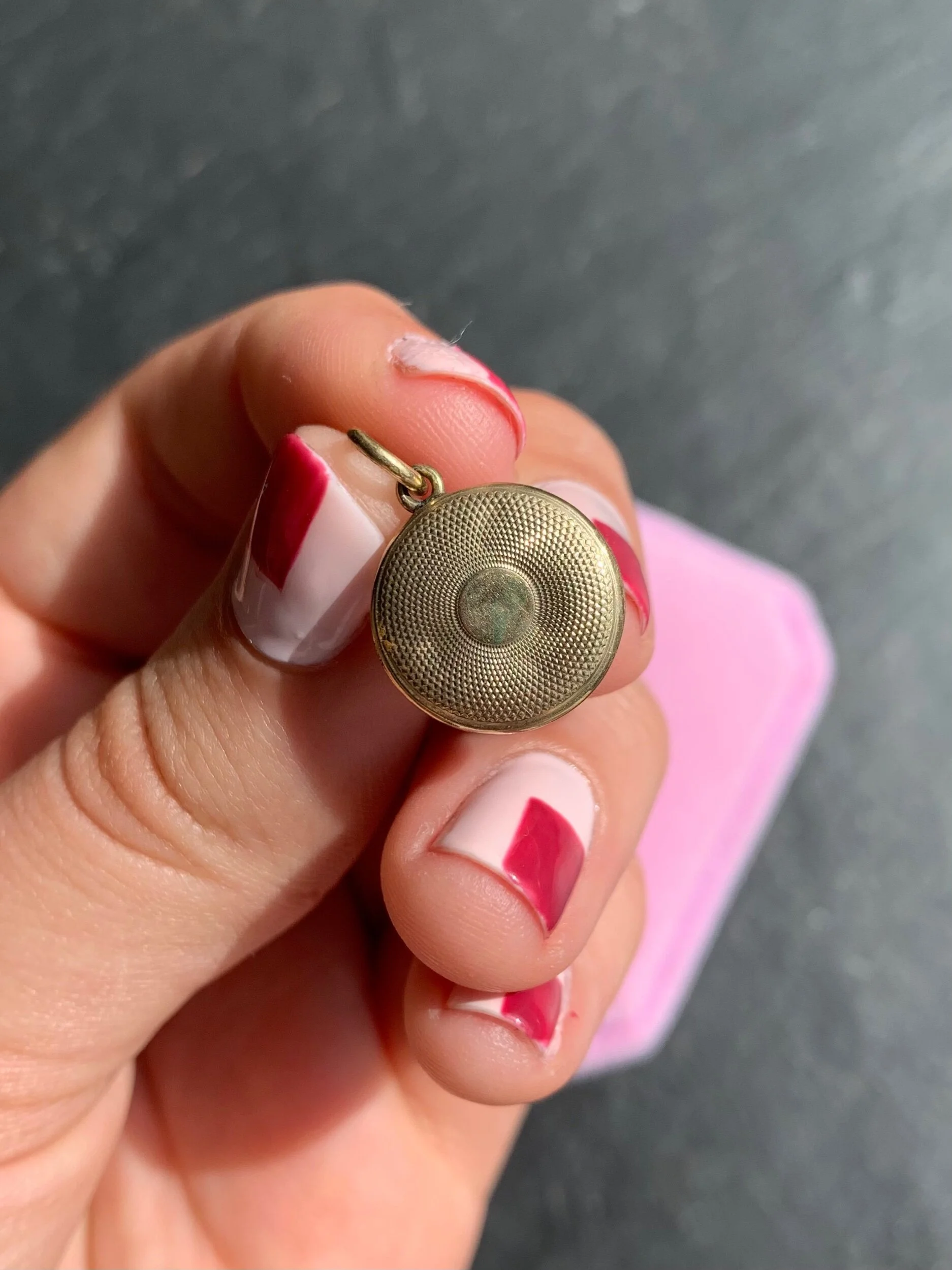 B0599B09-FEC8-47C3-BB46-267C60A17C1F