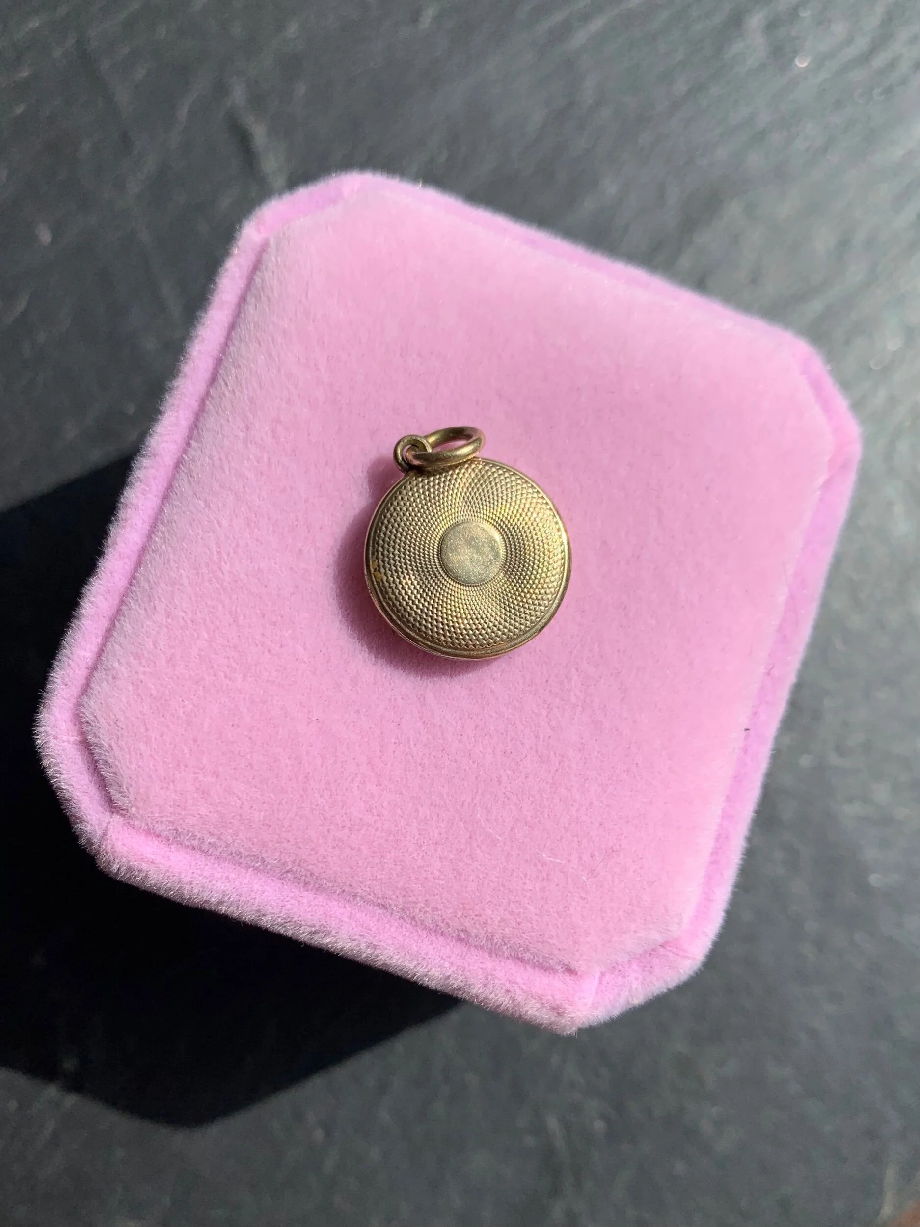 5BECB14A-EDF3-4384-8EF3-6CFBCCC0A525