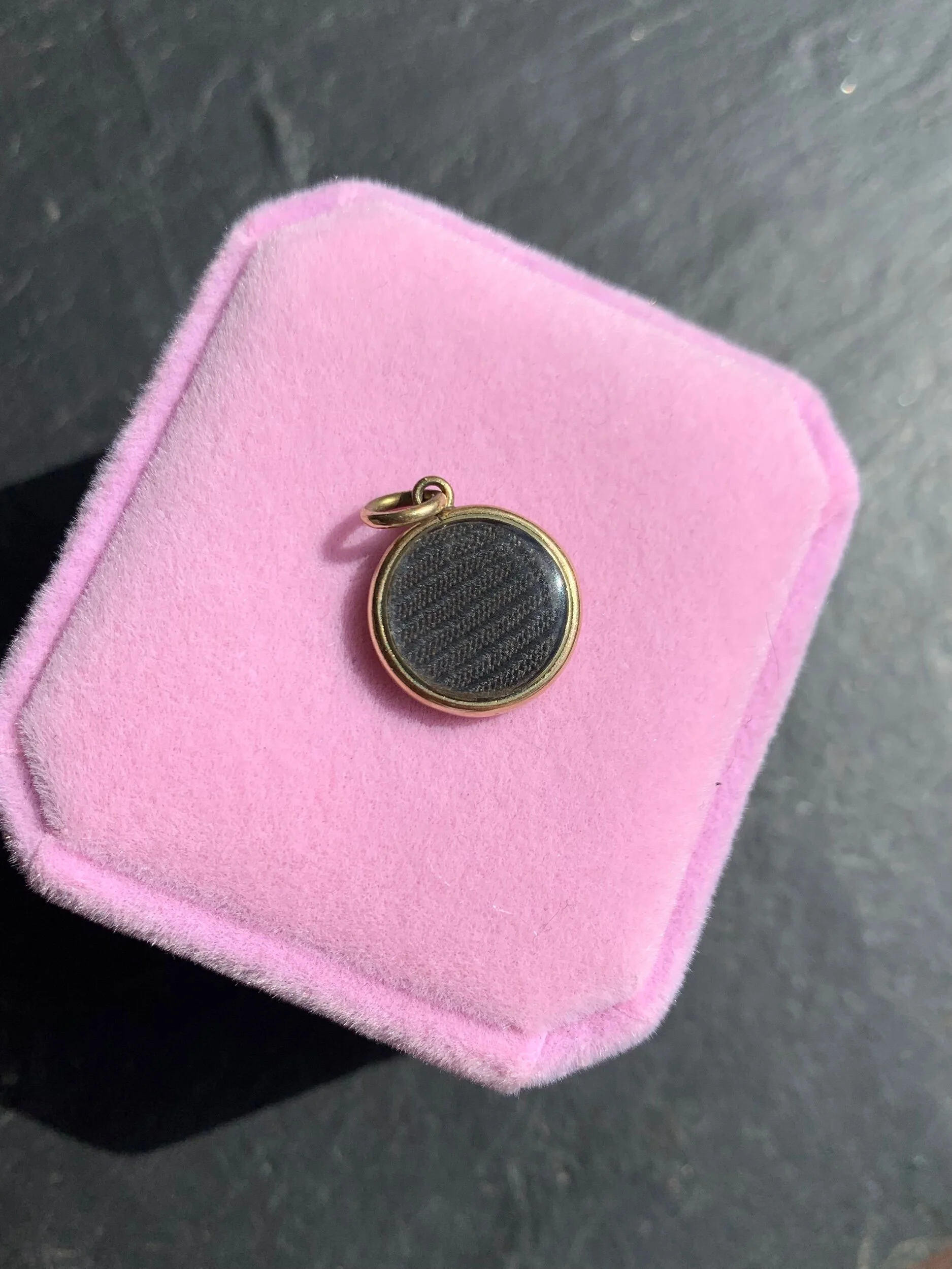 D4EAC324-087D-4649-AD72-F3328BDFC821