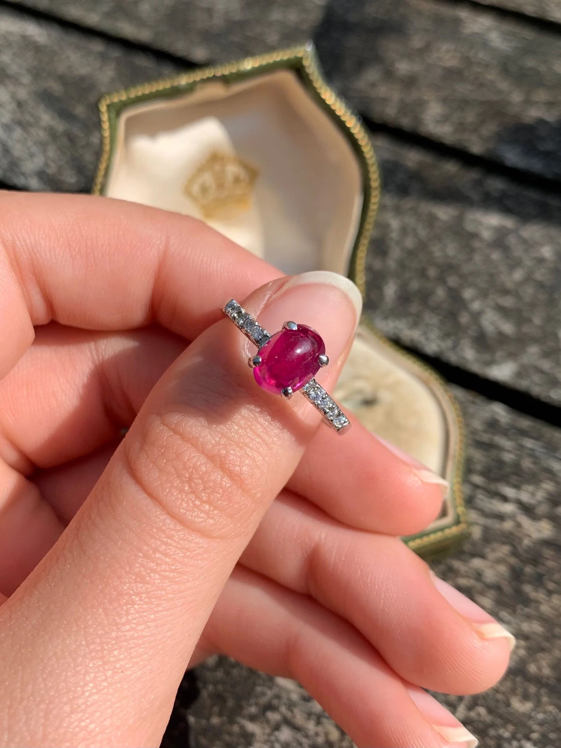 F8CACD8A-39E5-476D-828D-9B847EFC8A13