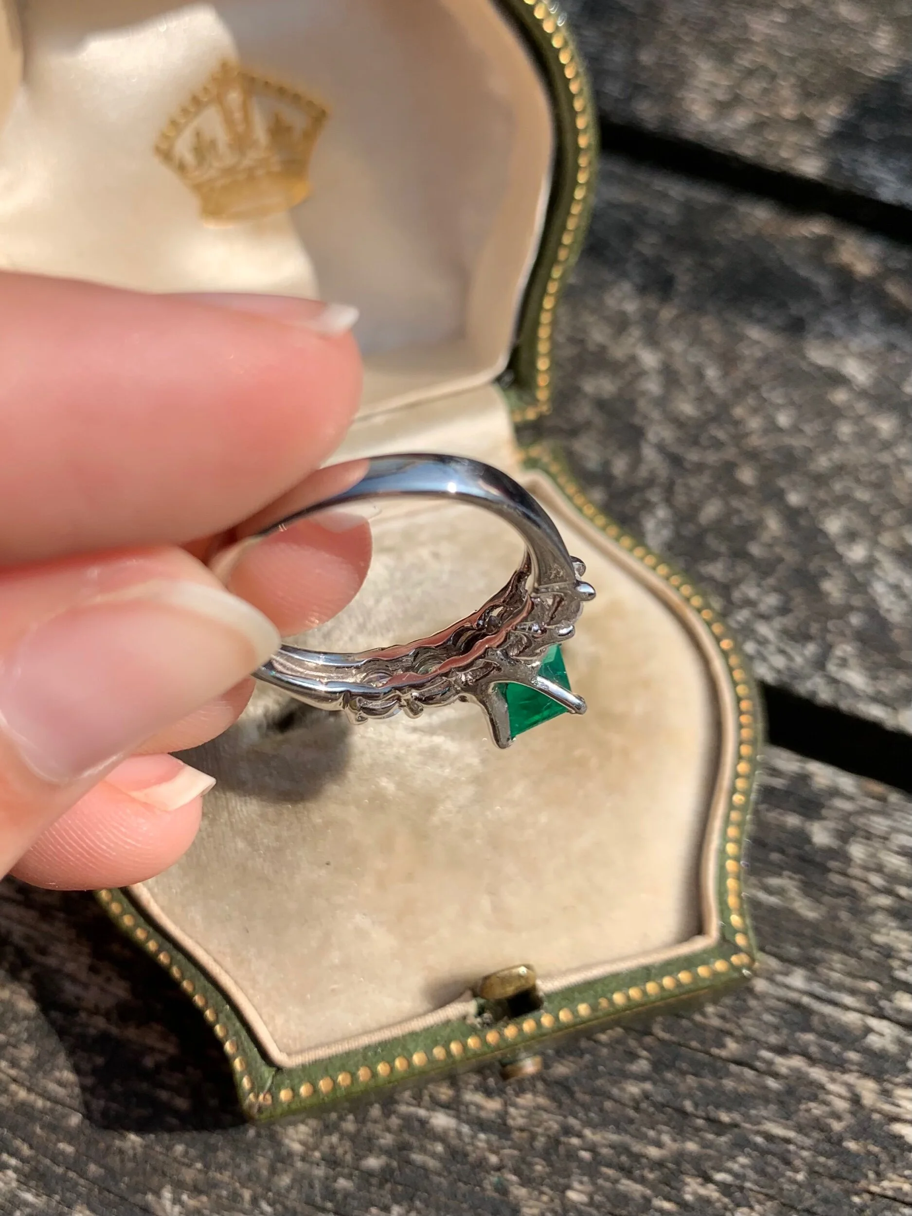 4FA5DC7F-192D-4593-B6E7-0B63797C531B