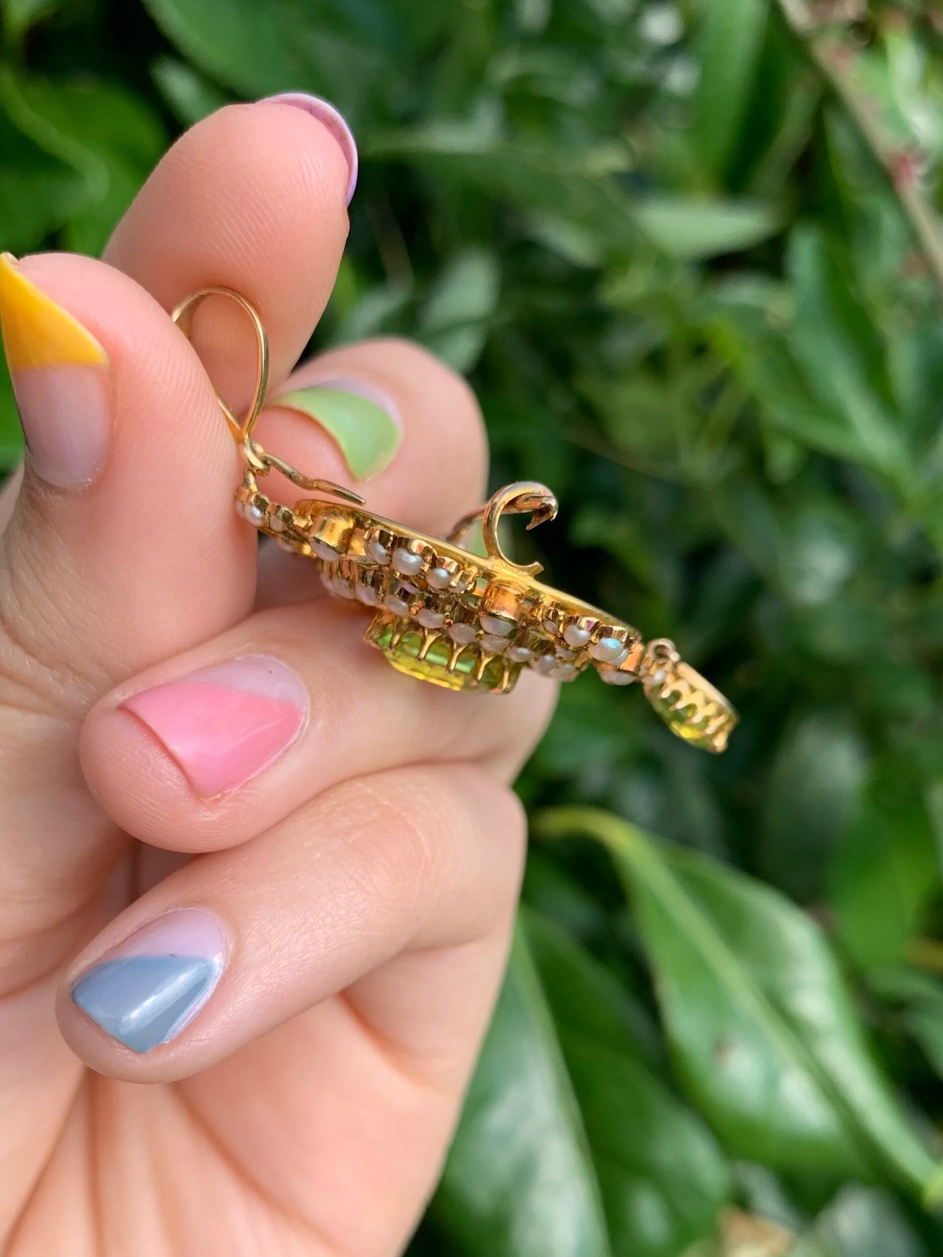 2560D420-CE20-4D20-BD25-1B0DA0A0B2EE