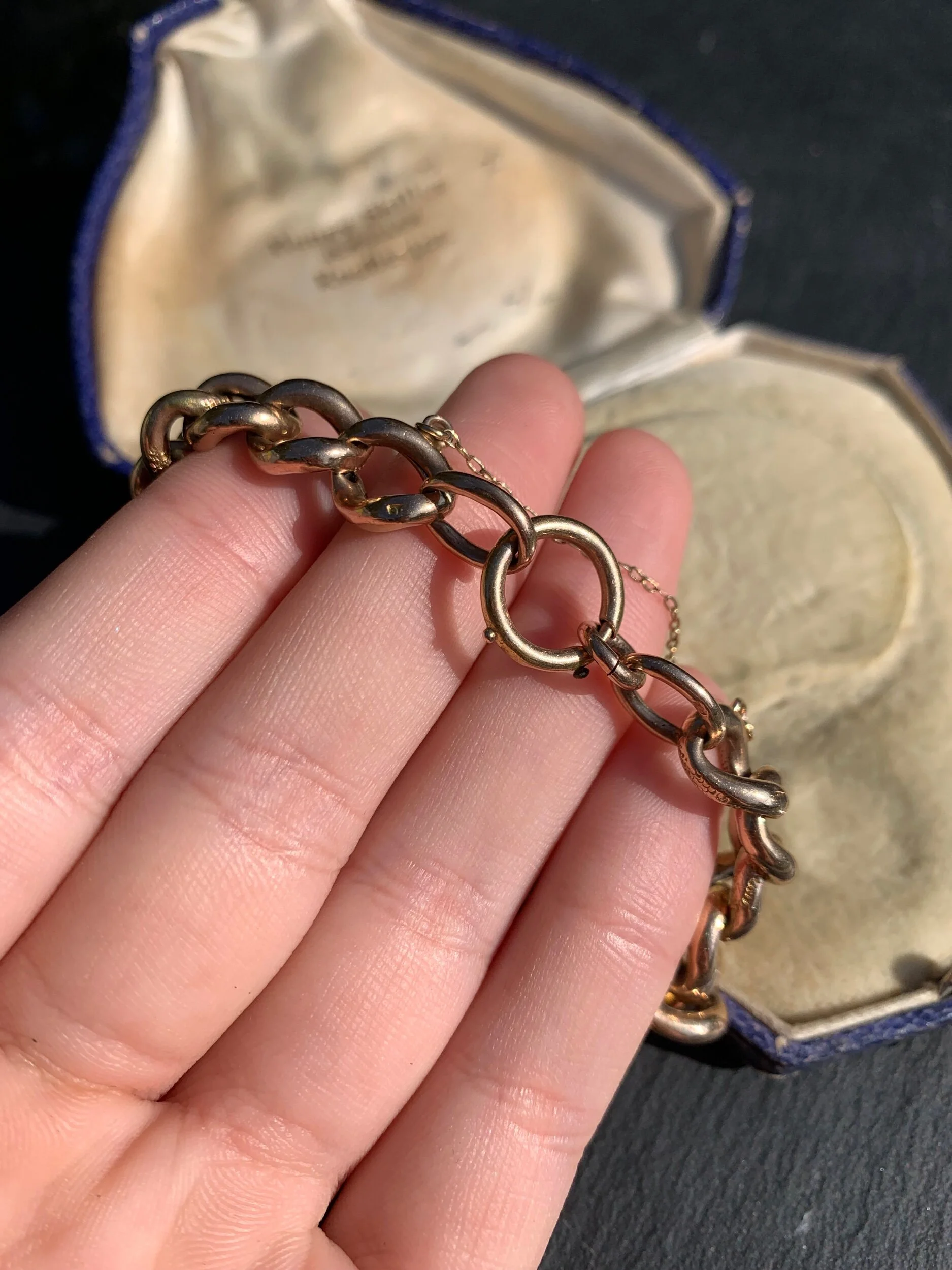 CA136E6C-CD67-487A-A619-85F9A56914E9