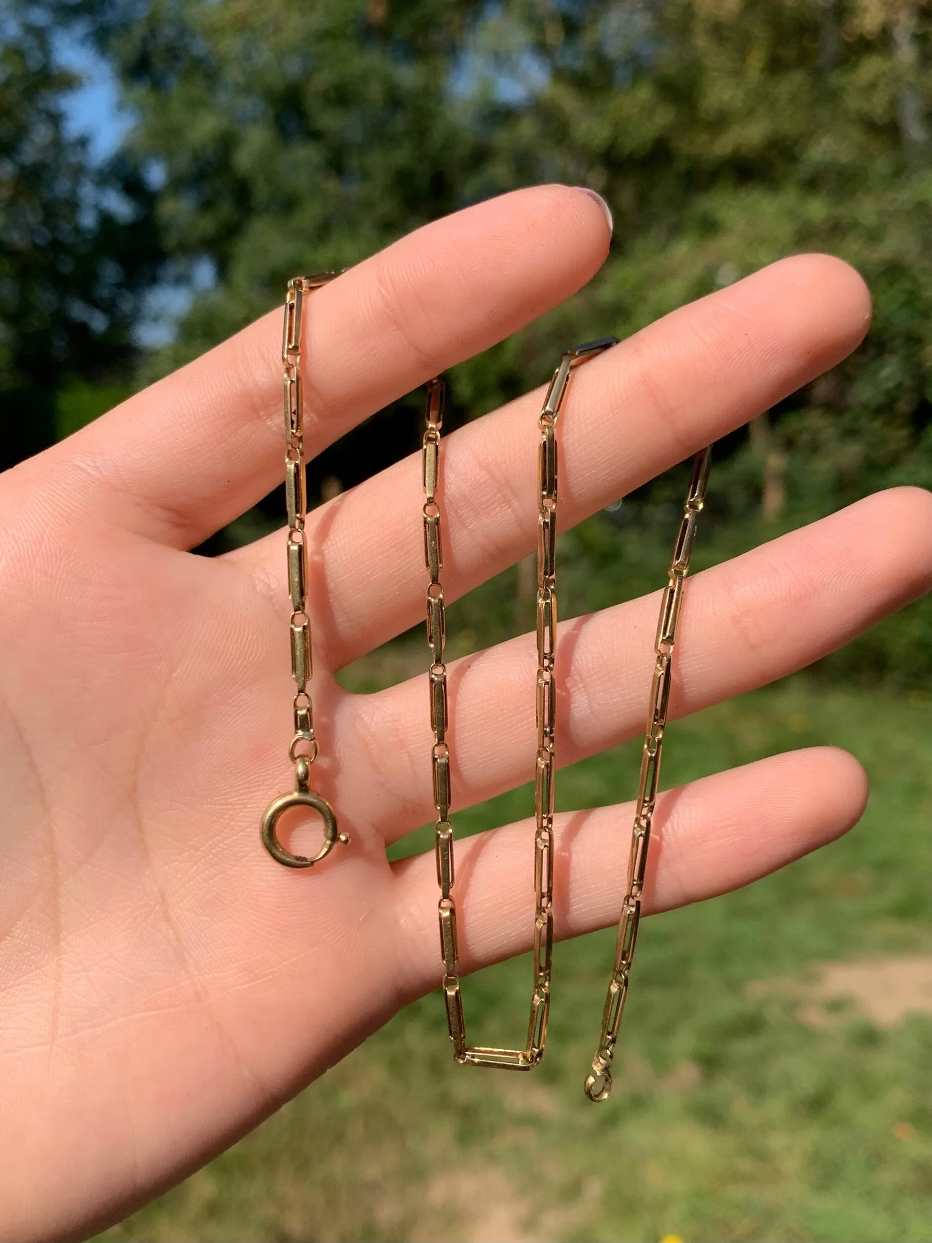 B6E22085-AD66-455A-819C-B2565F7EC084