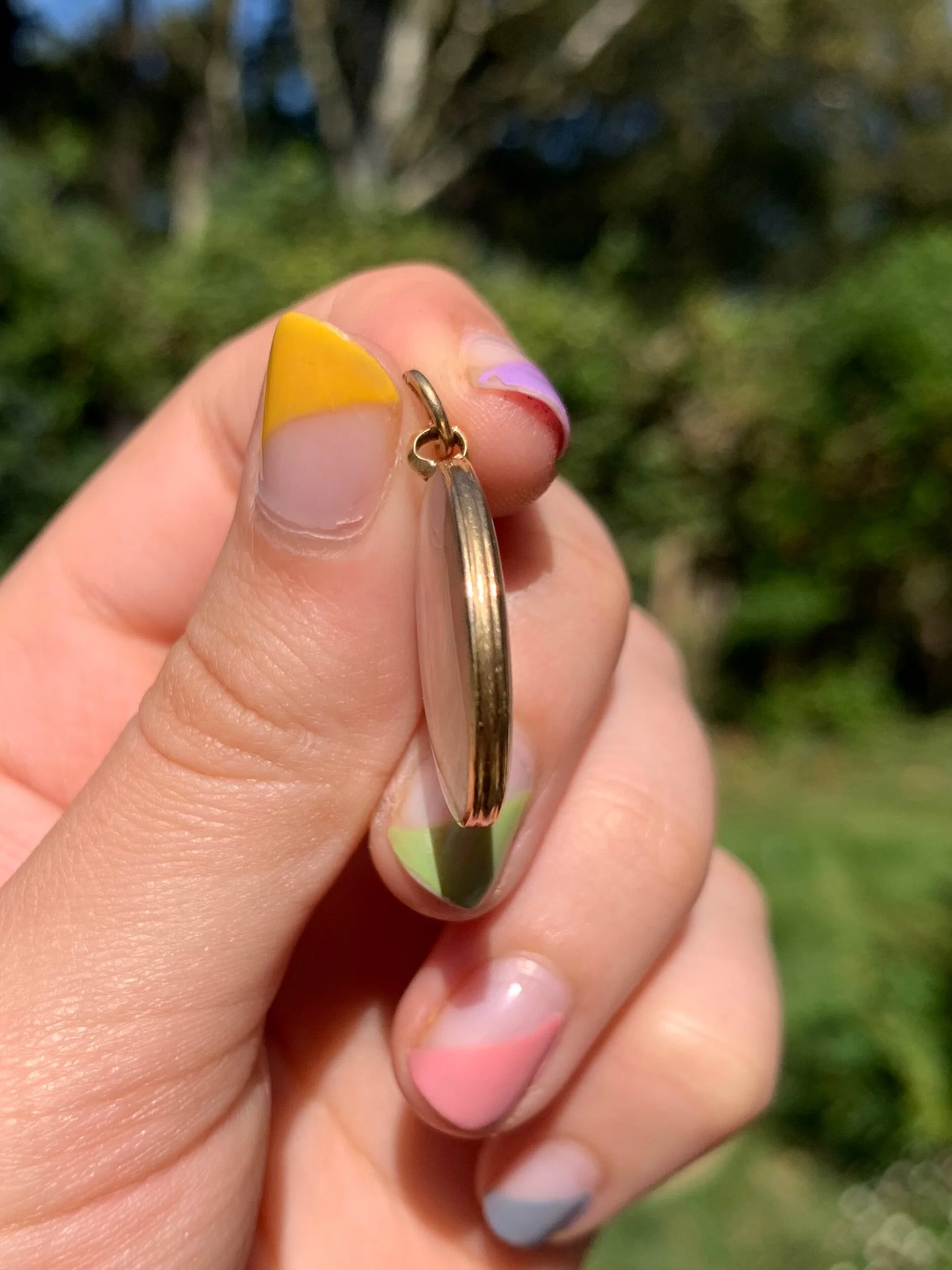 57E46C0C-7E69-44FF-8CFF-7D57FDAF6265