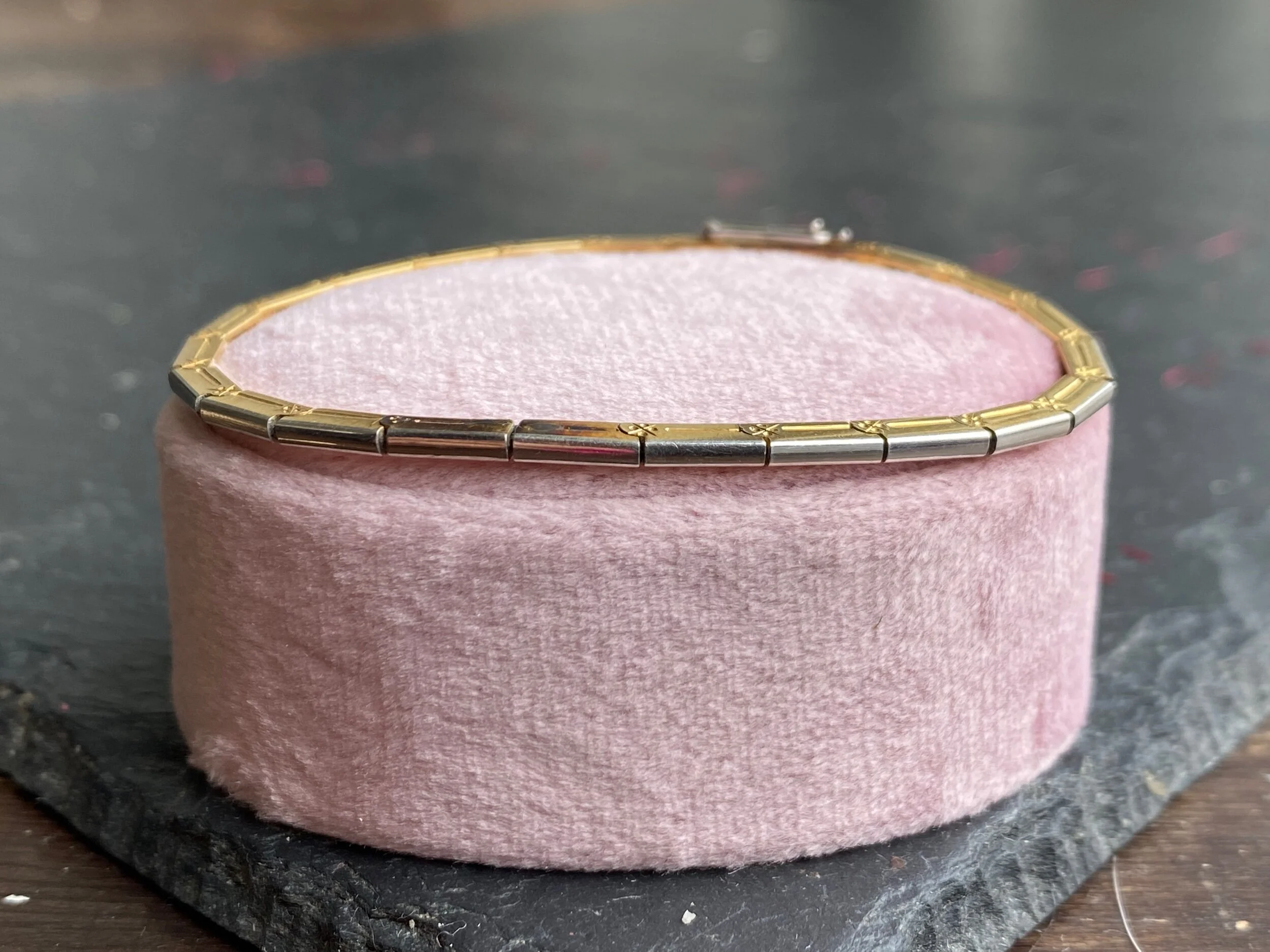 F46DABF3-C3D6-49FE-81DB-821FD0463E19