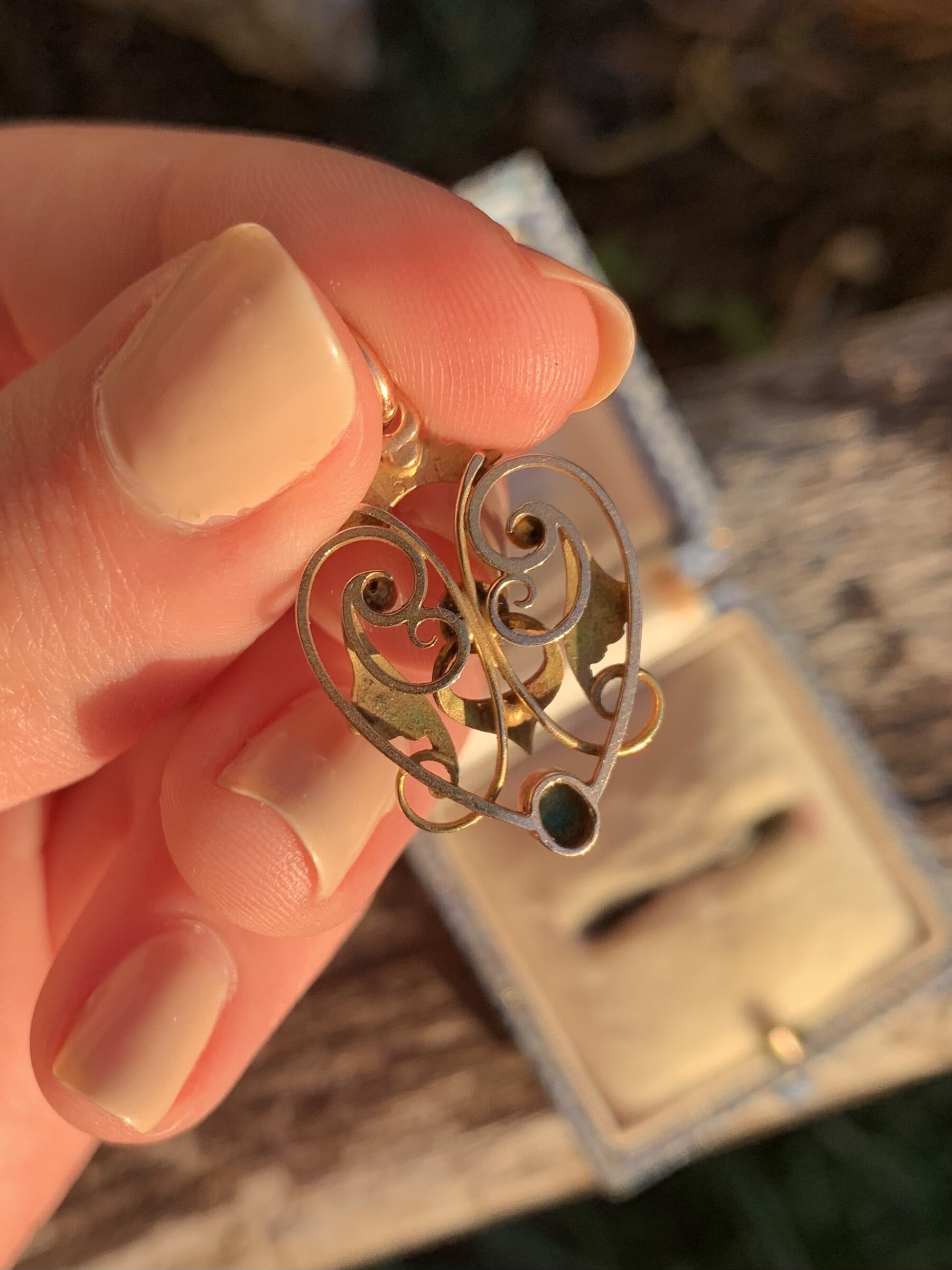 37063FB5-68E5-478C-8C01-844219FA67F5