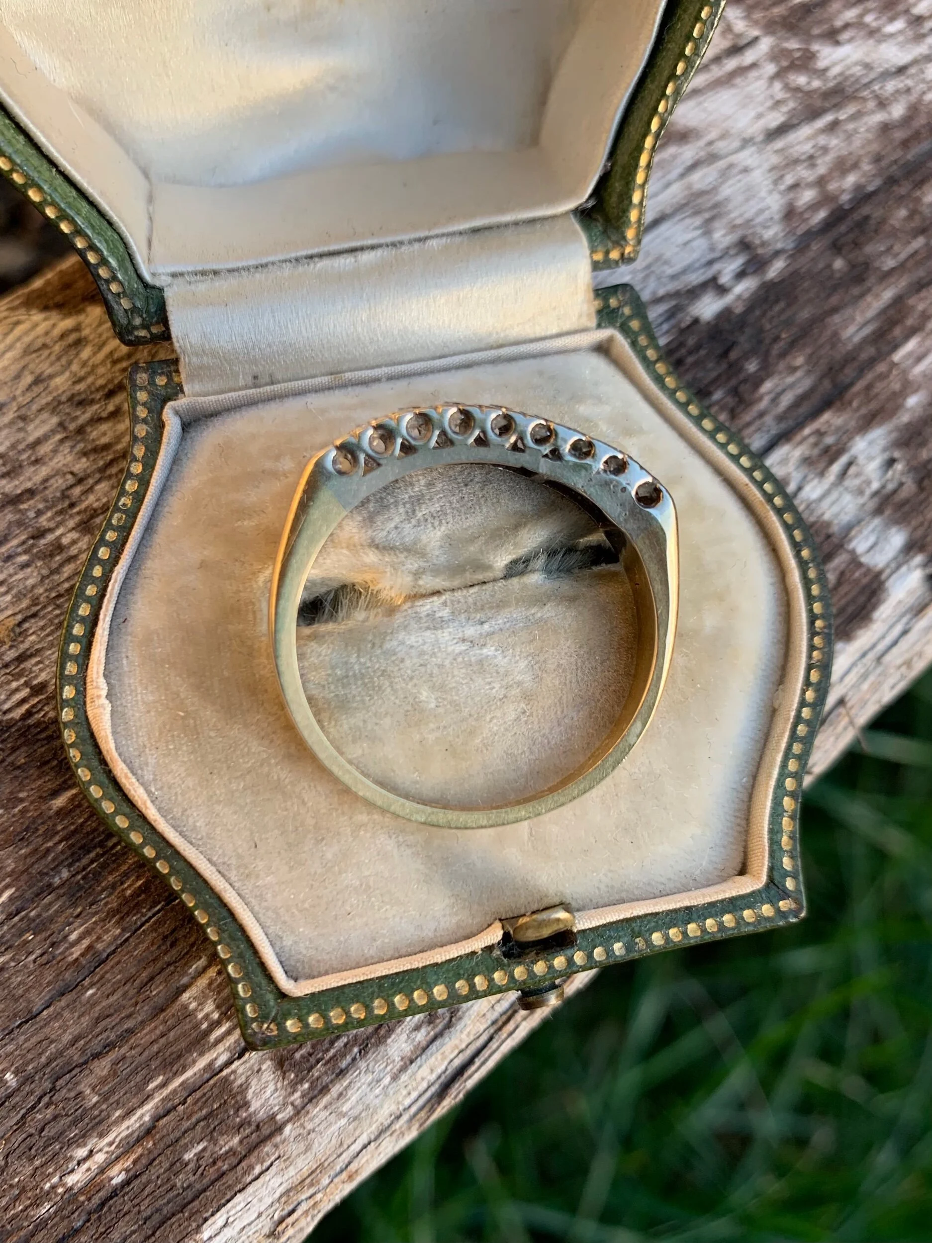 24891995-713C-47A2-BBD2-420F958BA4FB