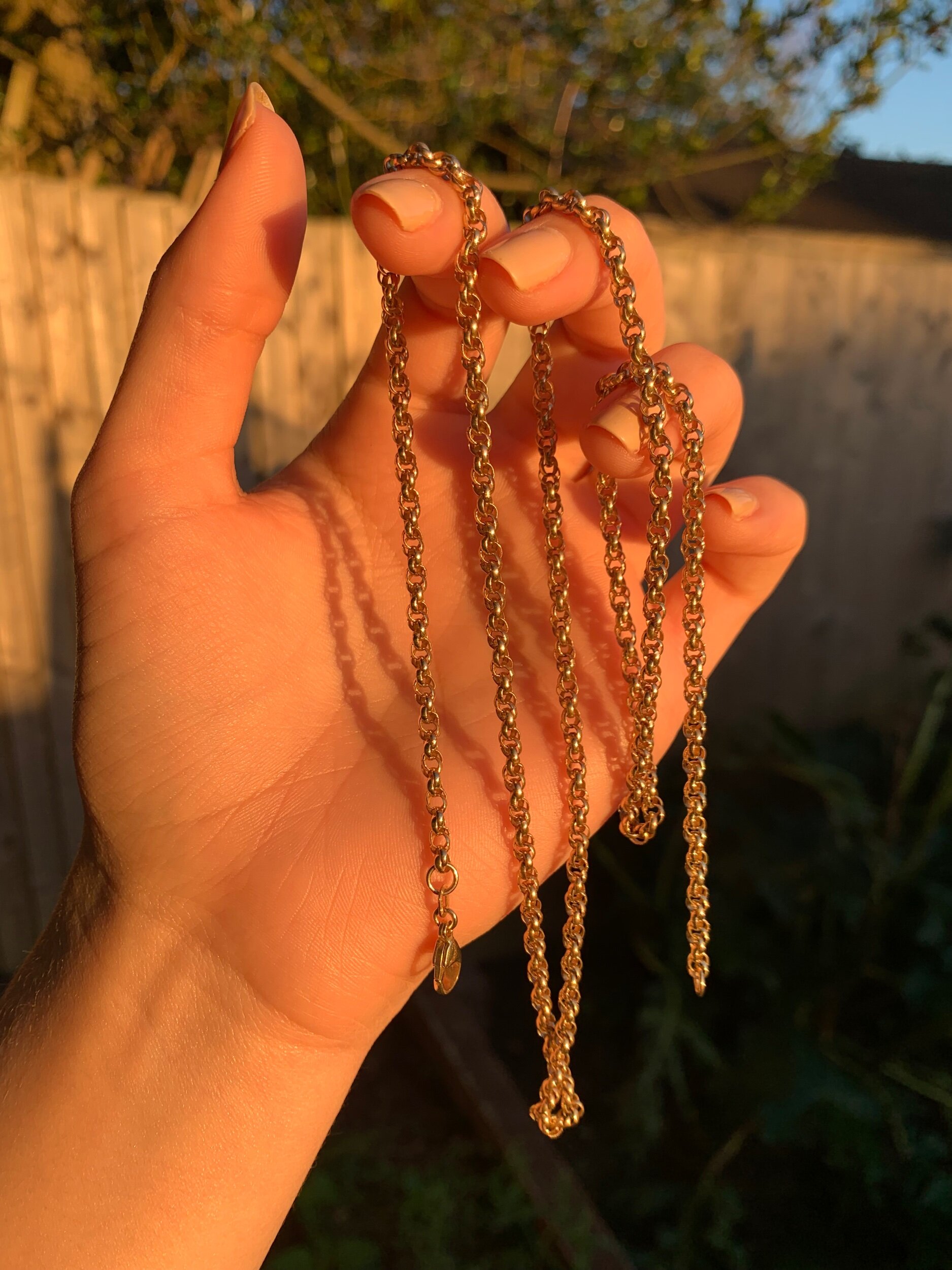 6BCBDB64-2CAF-4B5E-ACD8-0A0C01B2B72D