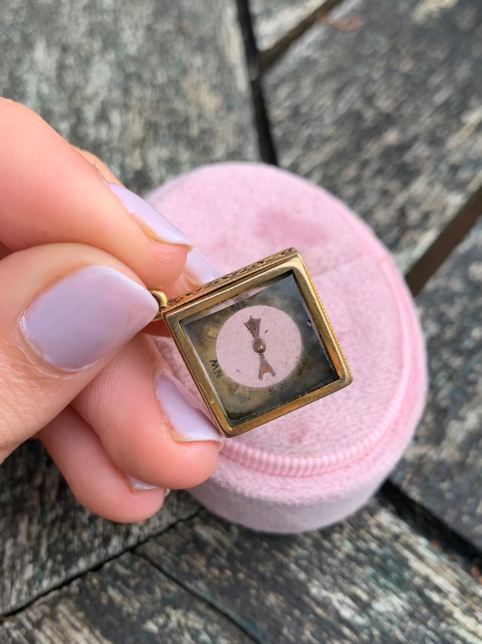 5758341B-0A03-4A30-AC14-29FB461BDDD7