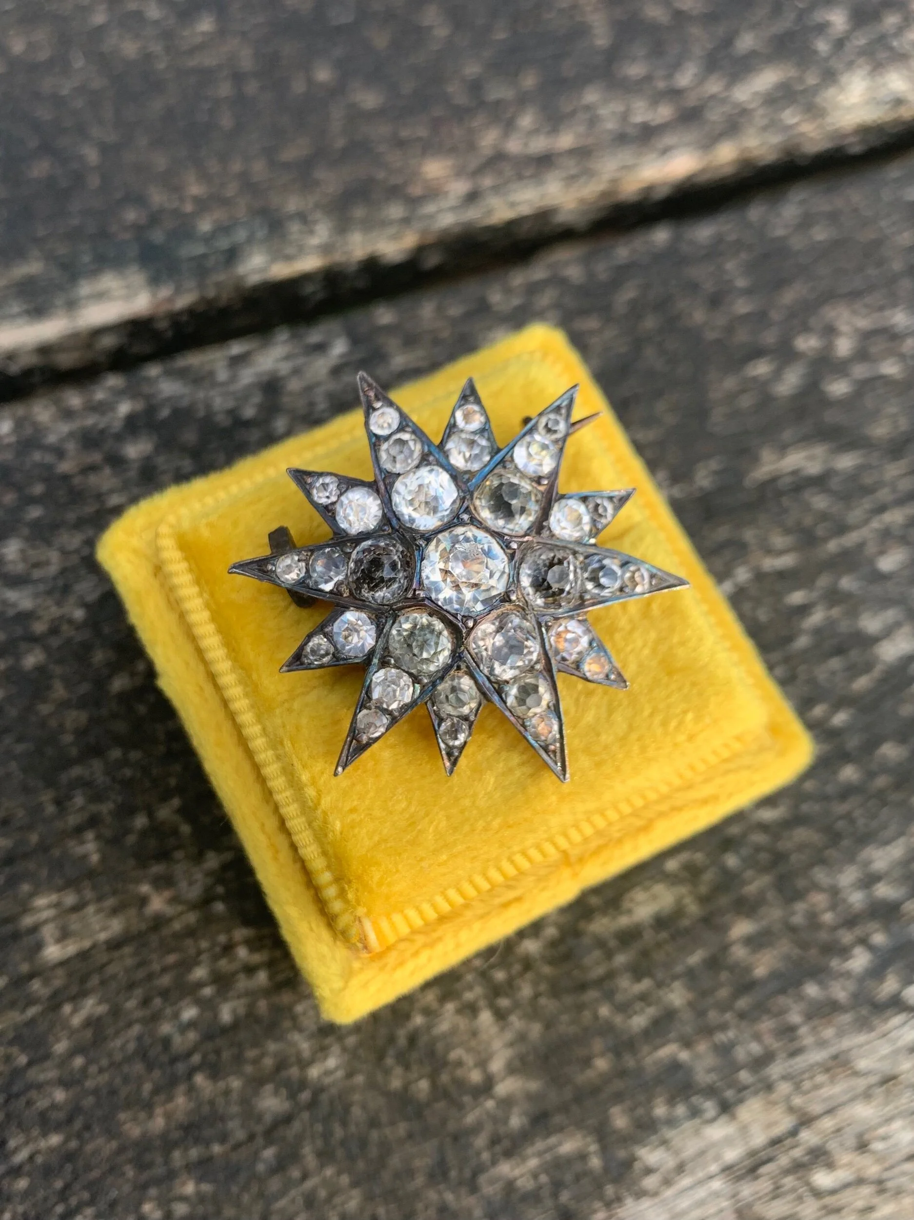 EE757D97-C54F-4320-8287-D90A75B93B89