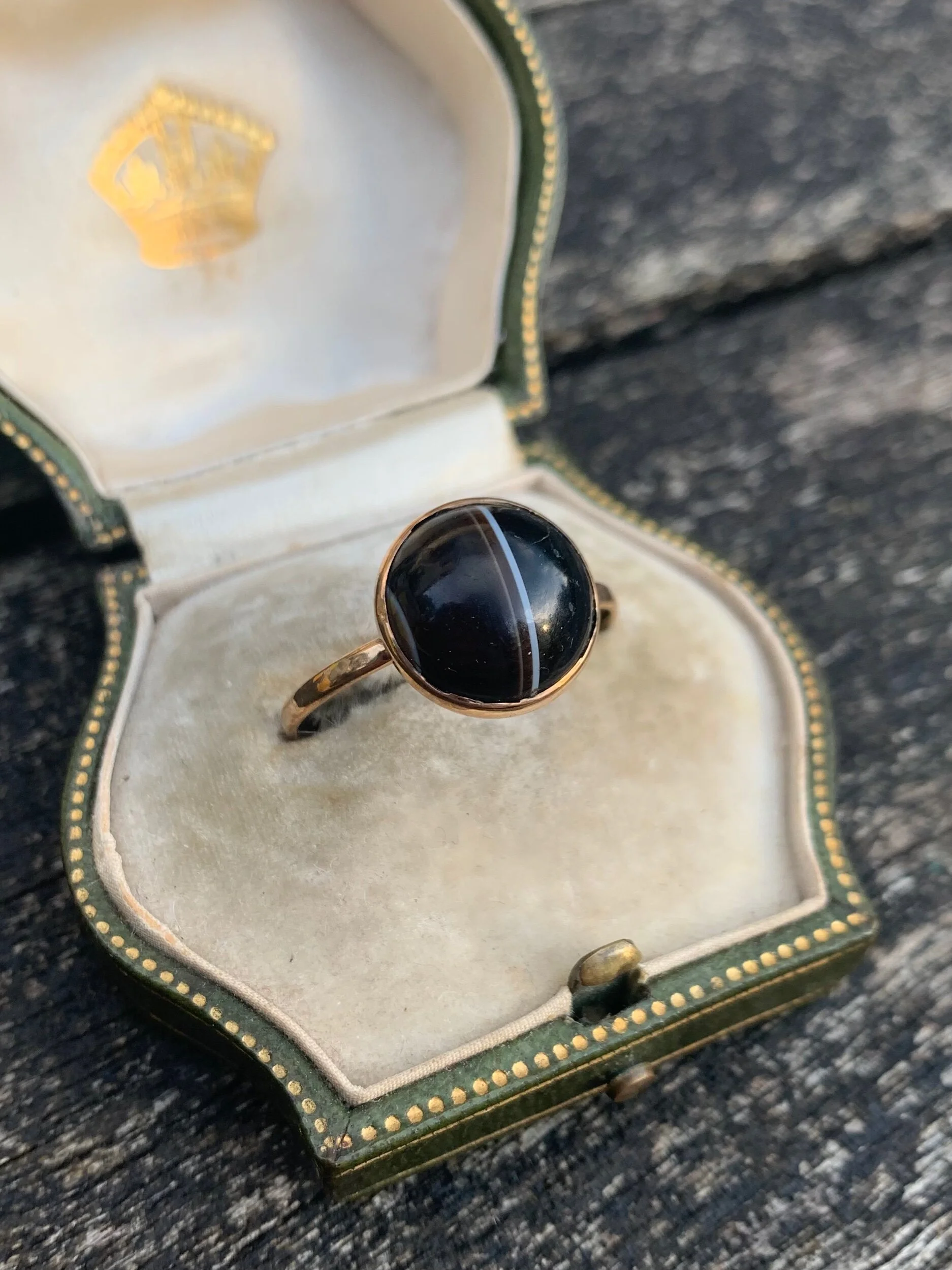 DC6B4752-50C0-4ECA-9802-240AE356D6AE