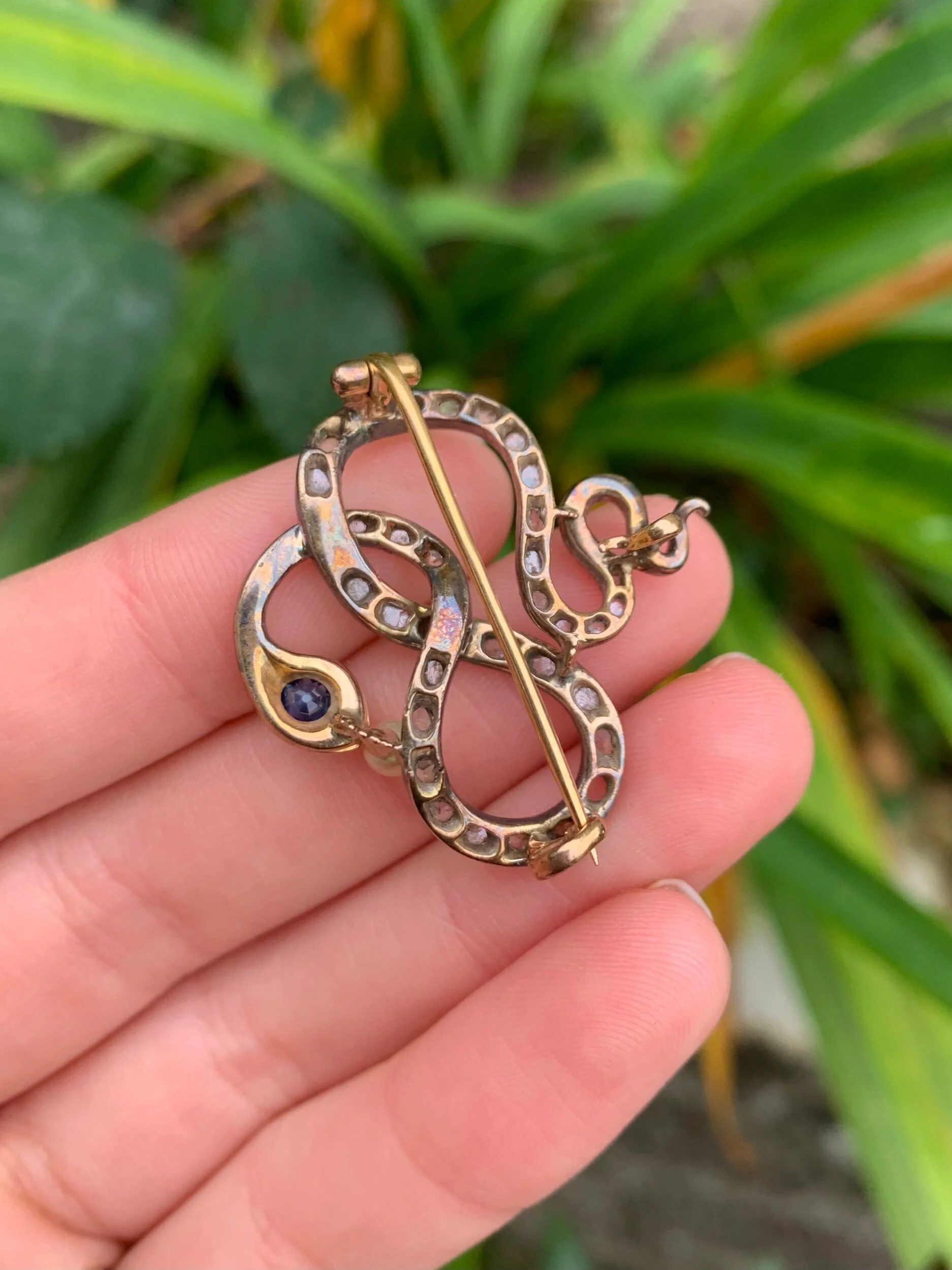 DDFA5DB9-5FF9-4F76-A1D1-9D786F3851BD