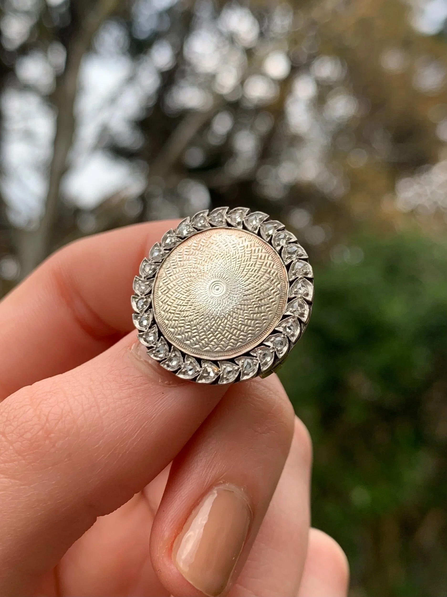 EB350A34-75CE-4B52-9A33-97280A75842D