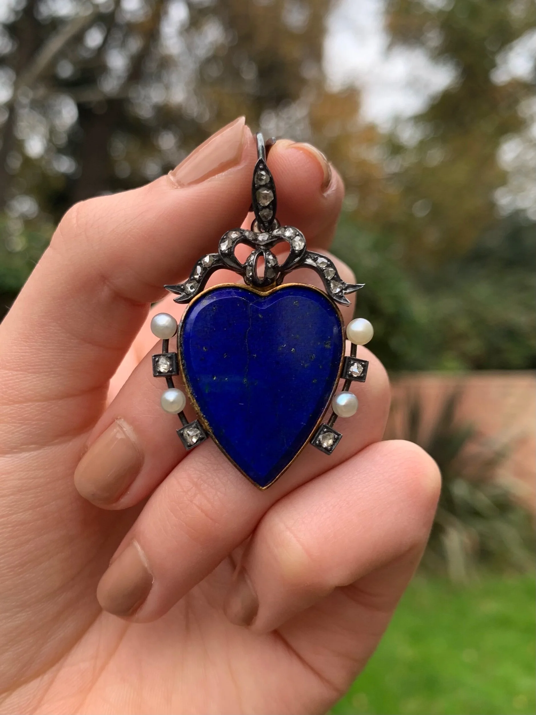 3B6FFC19-892F-49CE-9510-20C38333E5A2