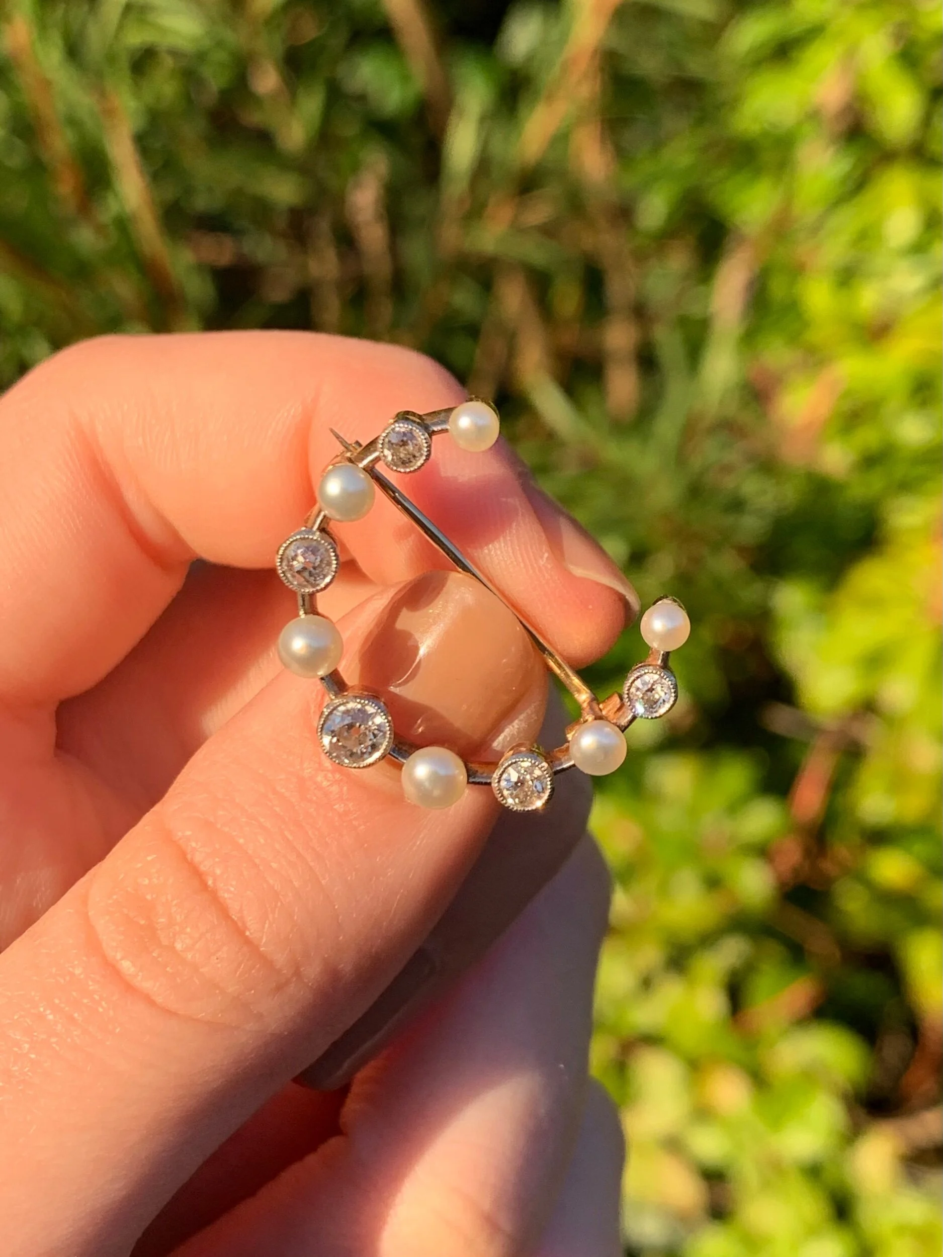 0696F5CE-8325-409E-A0DE-241AADE10060