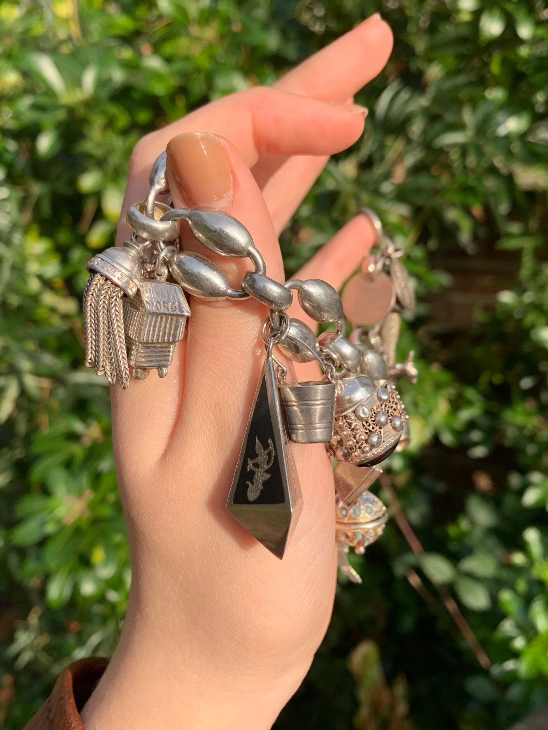 71345C10-4DA9-41AA-8E30-79B3C68E9FDE