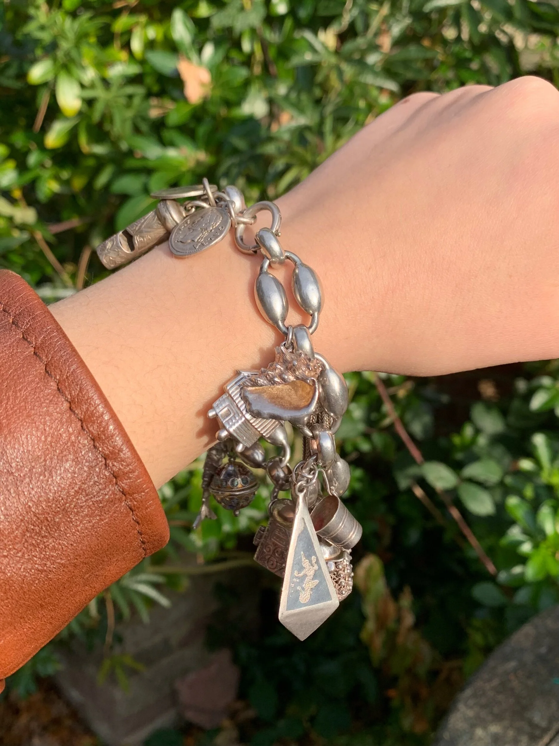 9CC278D4-BACE-4836-BD73-472703A41A4A