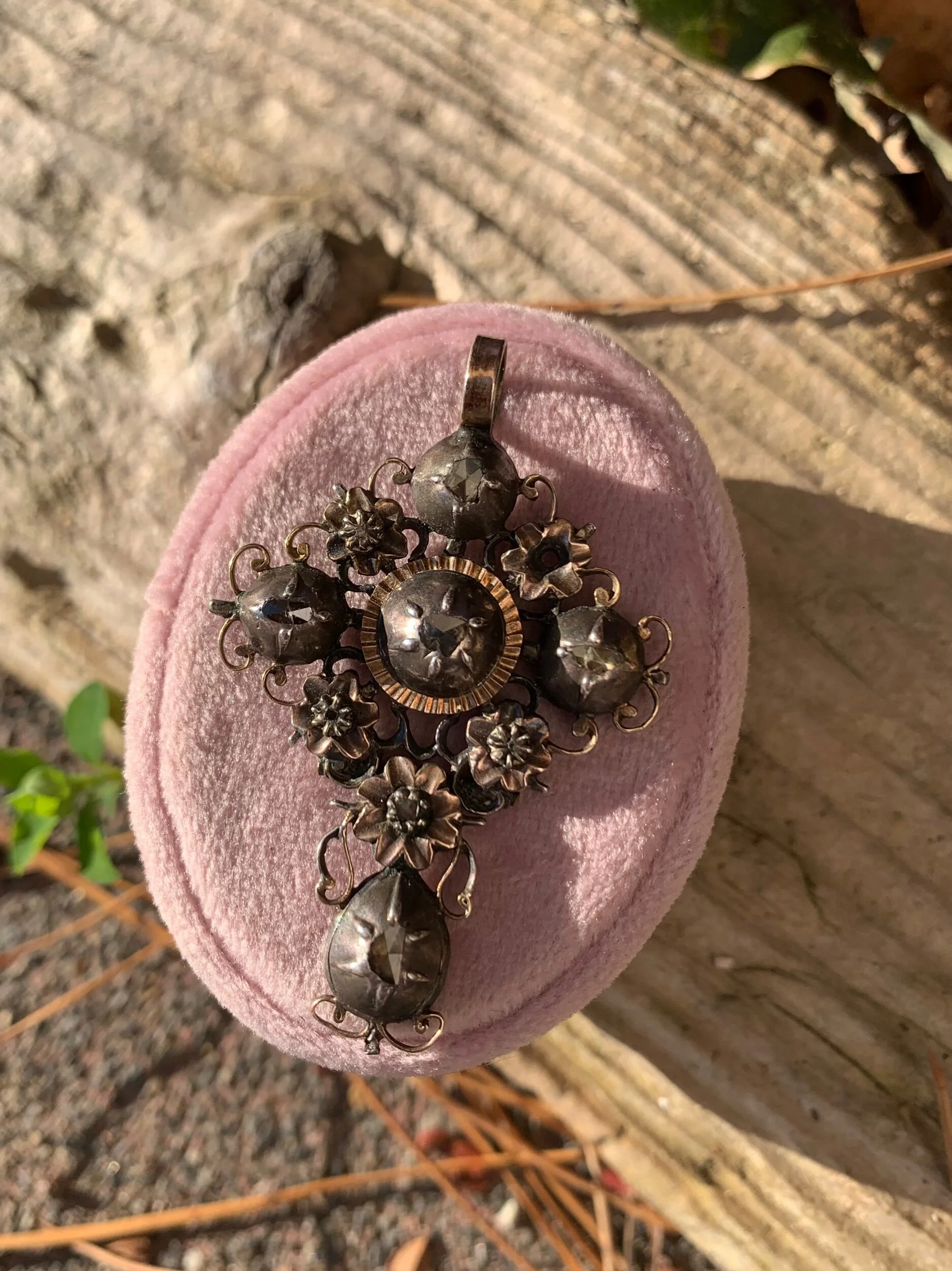 ADFCC7DA-CF63-4670-AF26-D1DD13165E50