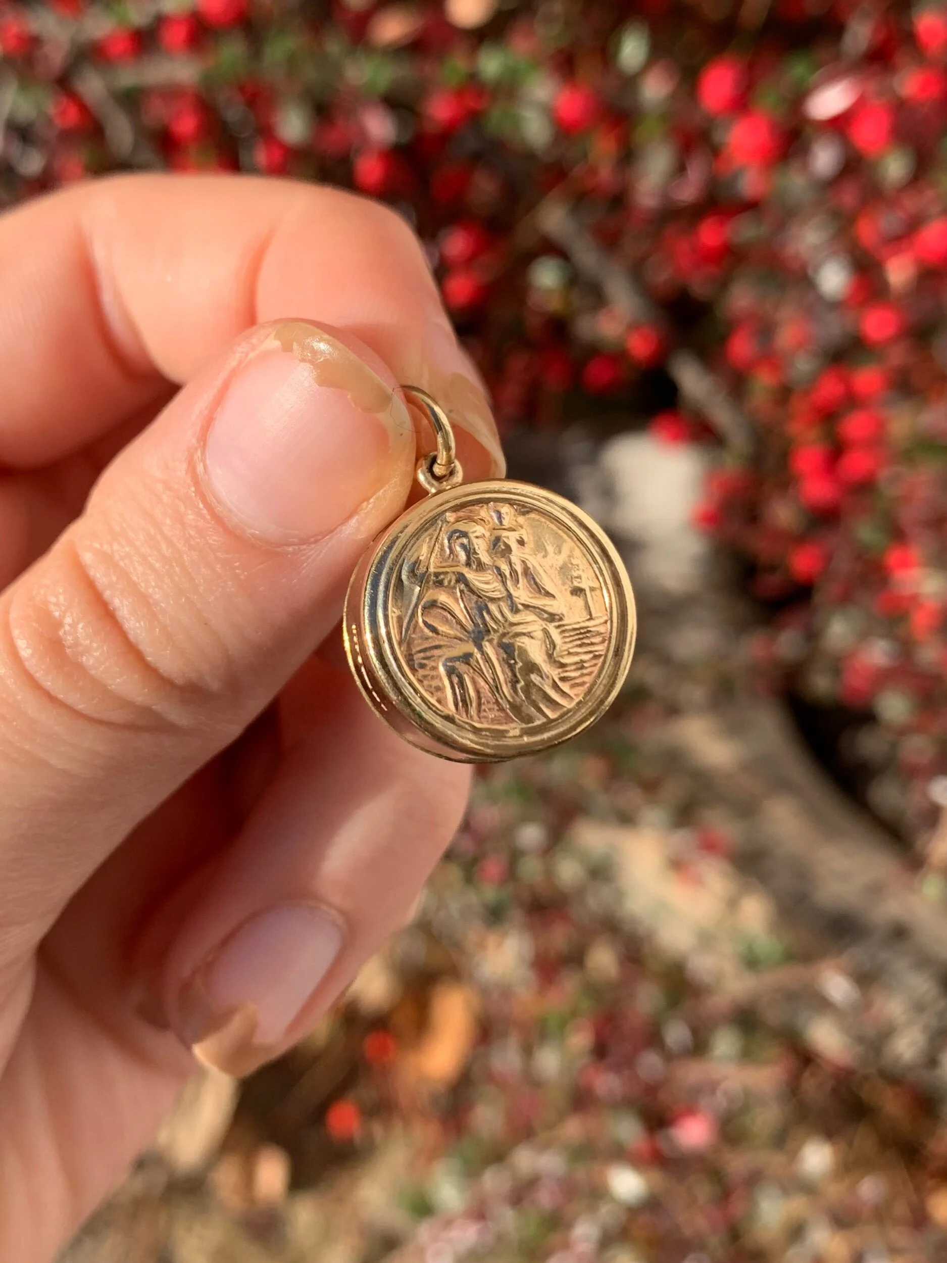 5F8B8AC5-3480-4844-8416-41EC6B64BF27