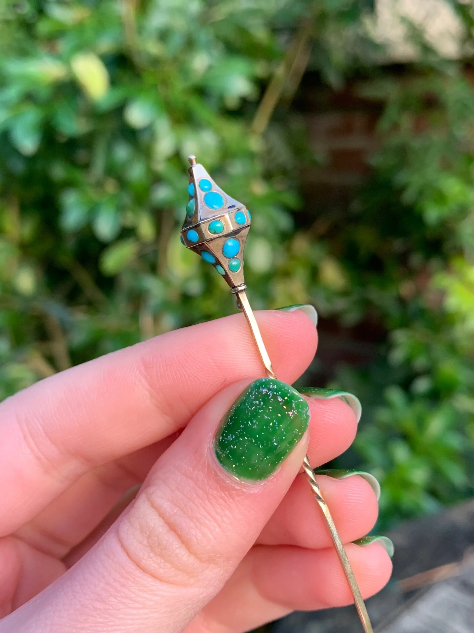 D7E039BE-D71B-4599-93E9-124B32C2430A