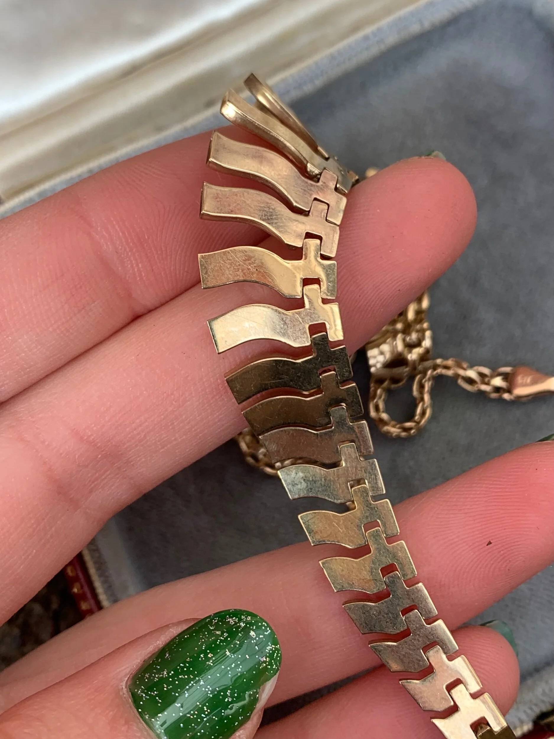 C56C1CEF-2484-4F87-BE32-239D928487F2