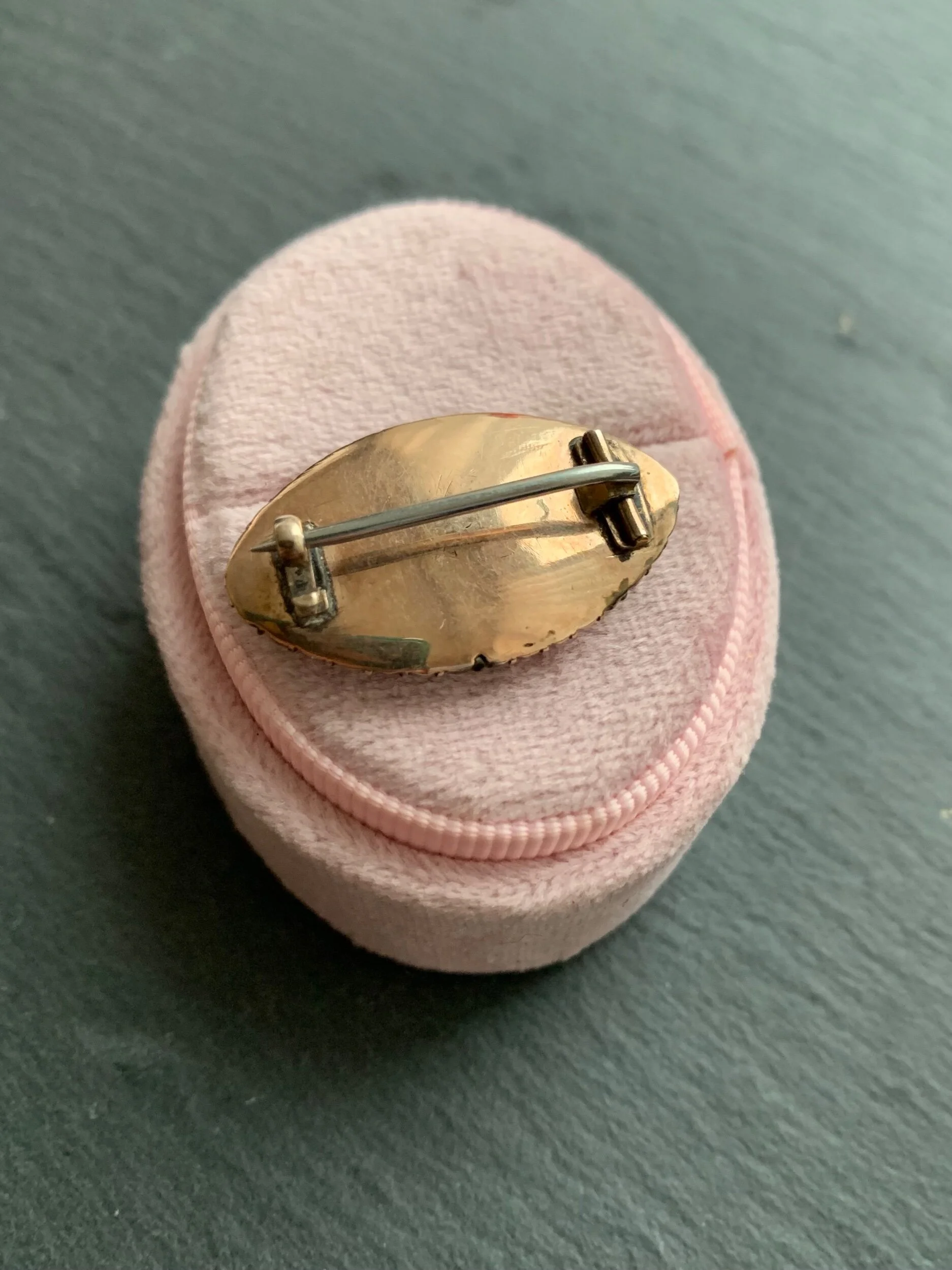 D04053E6-1ABC-40DE-9C67-17BF769F85FF