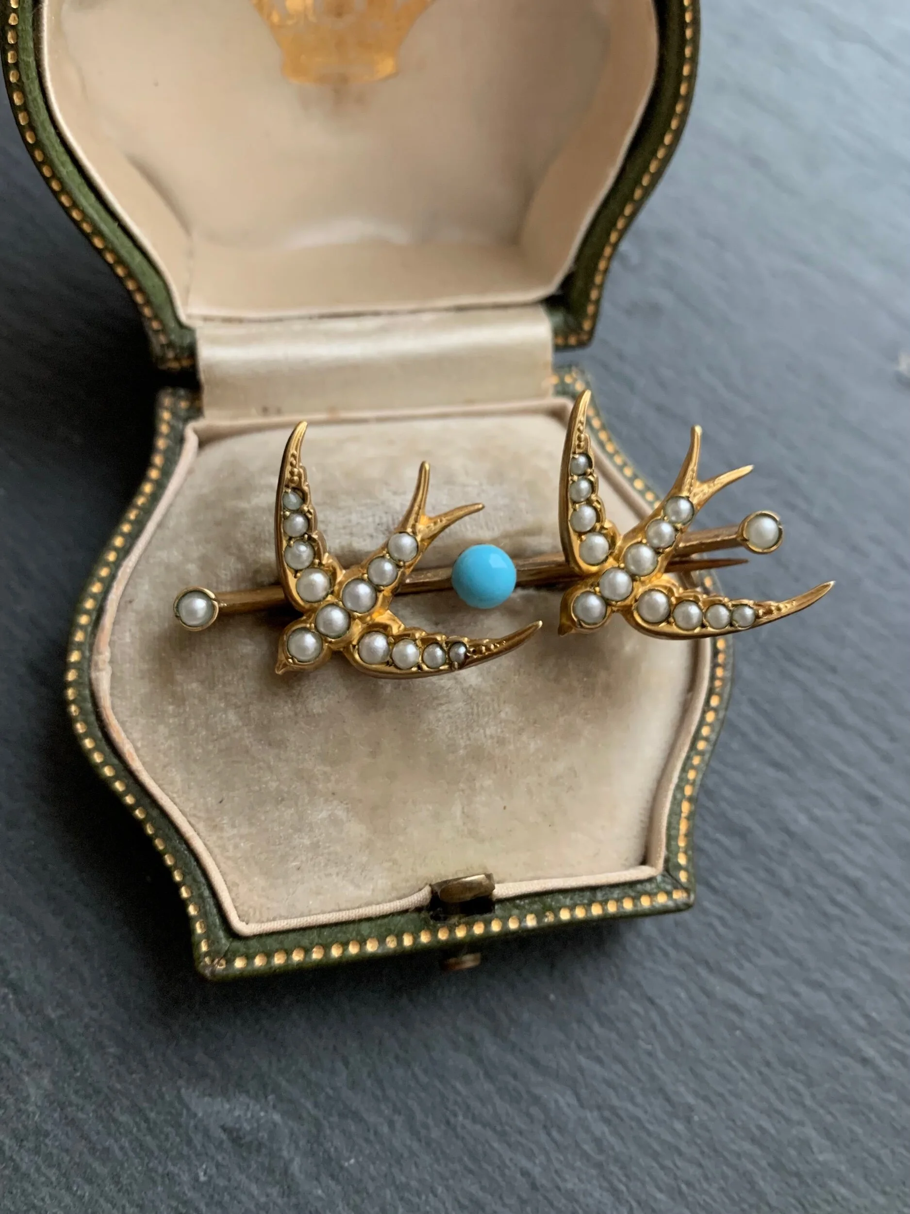 B052F282-6972-4AA2-8F8E-71B44D8CDB66