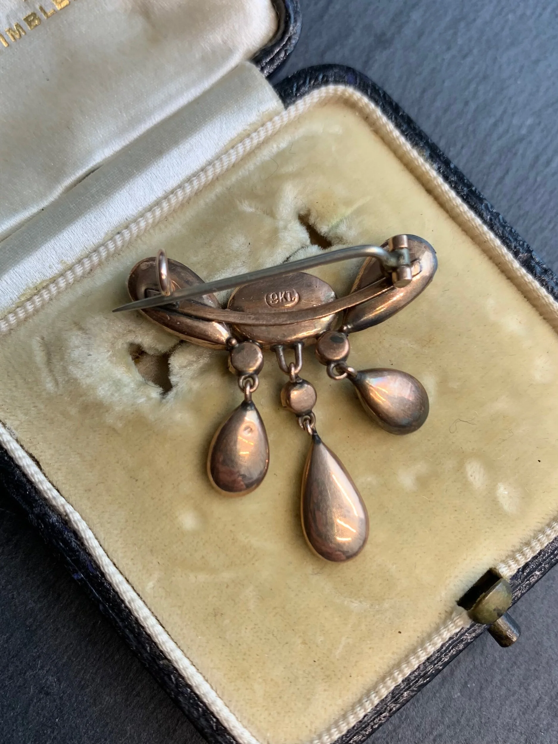 372B285B-B277-4AB8-BA42-C5DFBC419056