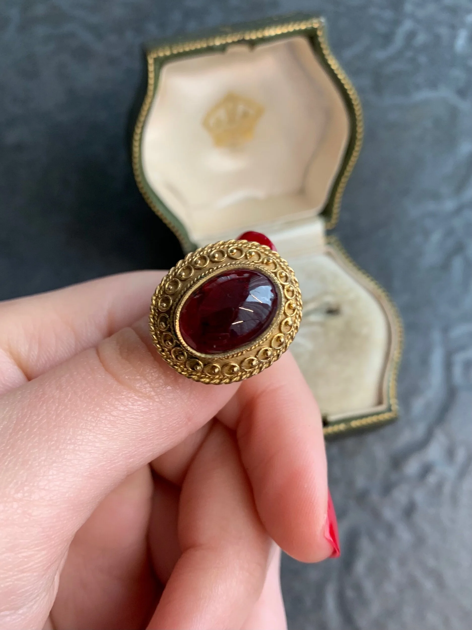 B6748196-0074-46E4-B81D-4C702EE5404E